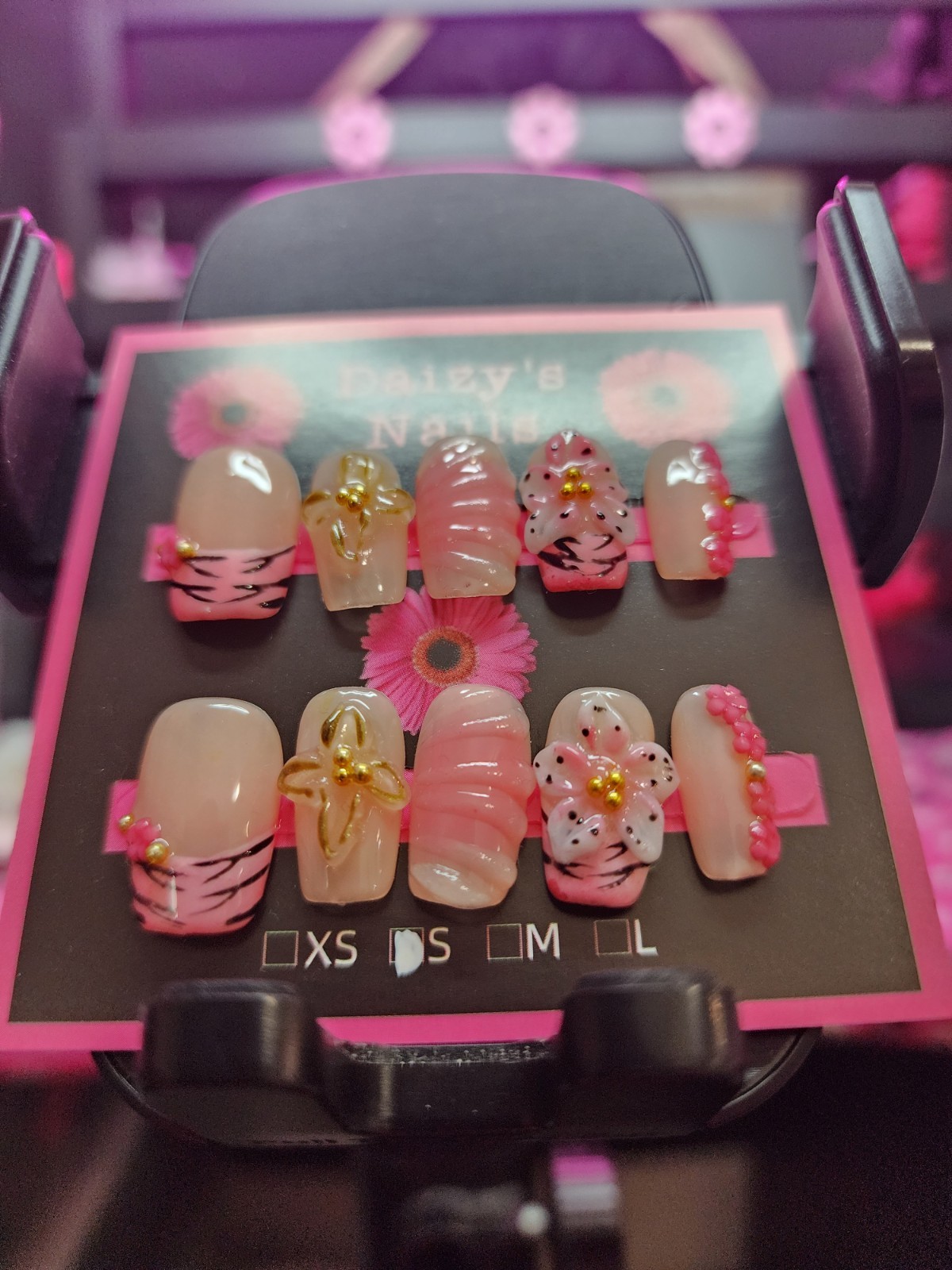 Small Size Pink Strip 3D Flower Press-on Nail Set Handmade Squoval 2.0 Cm Length