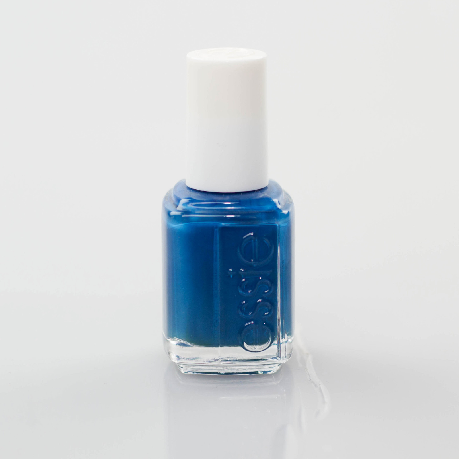 ESSIE Nail Polish, Hide & Go Chic 861 100% Authentic