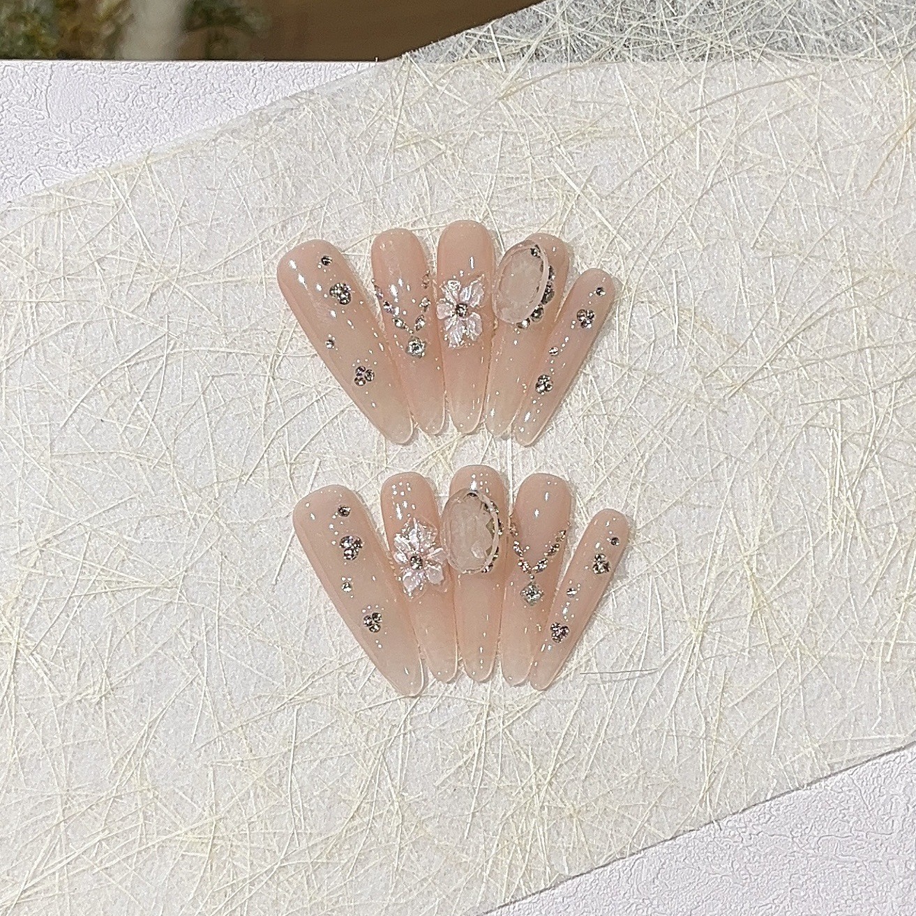 10Pcs Handmade Nude Floral Oval Press On Nails Sparkly Rhinestone Office Style