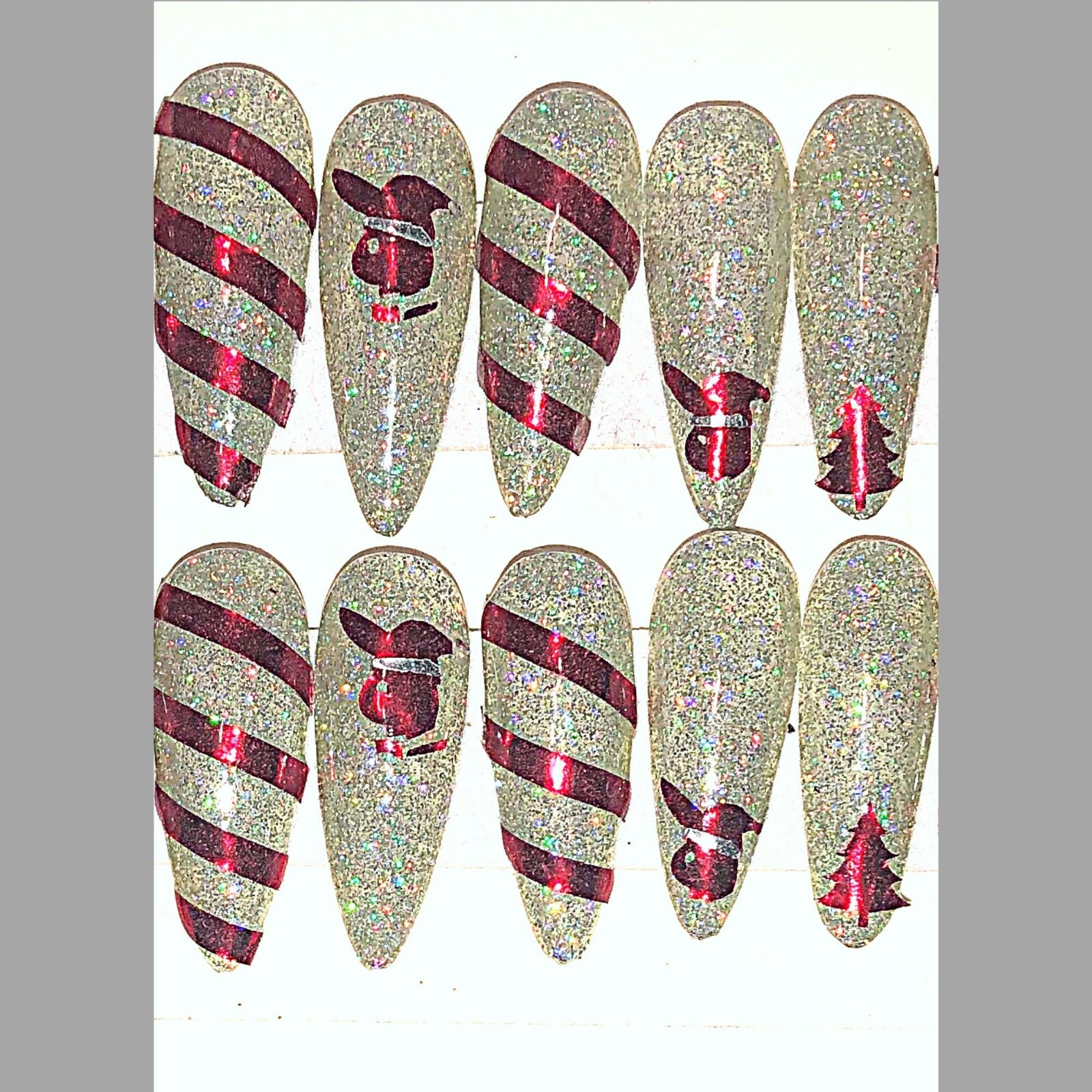 Sparkly Christmas Bunnies Press-On Nail Set – Long Almond (Size 0-8)