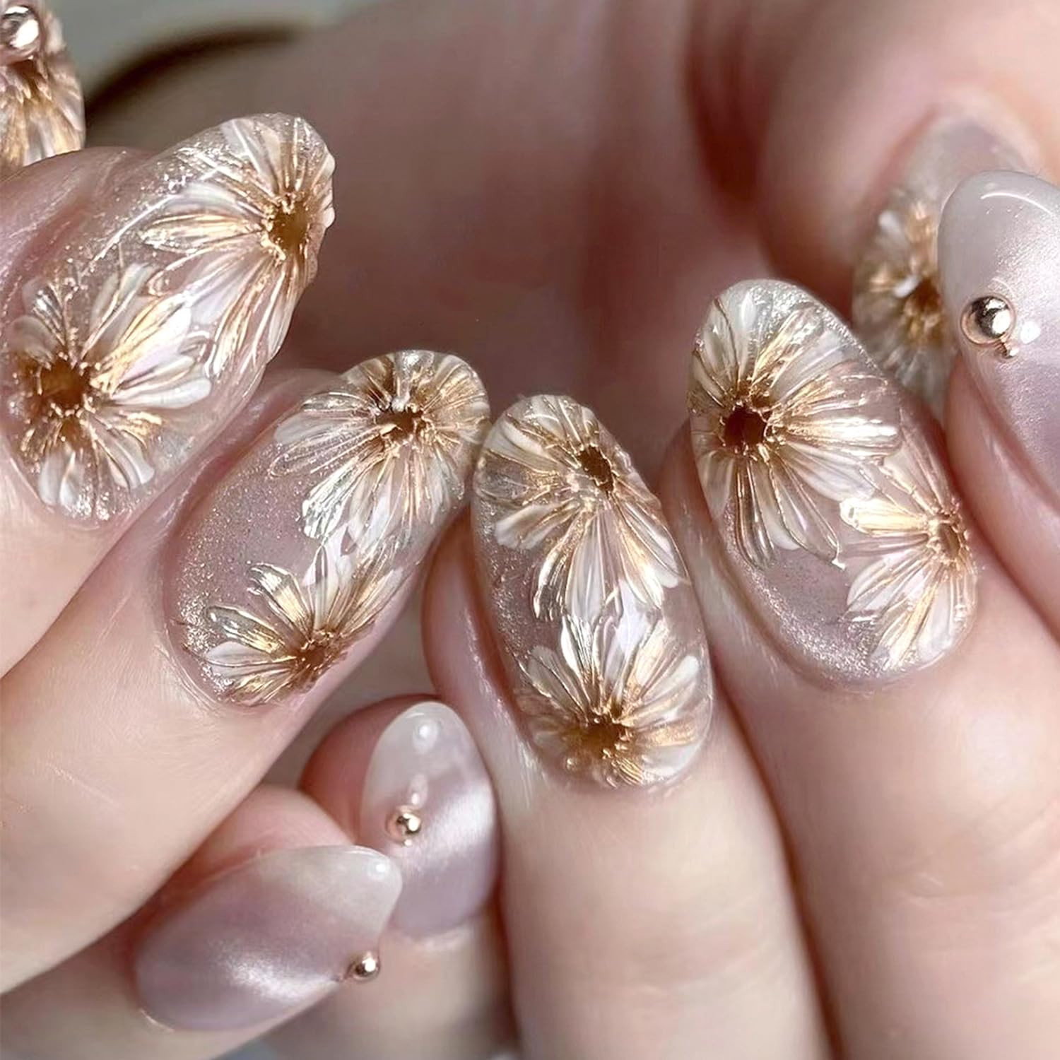 24Pcs Flower Press on Nails Short Almond Fake Nails with 3D Gold Beads Design Da