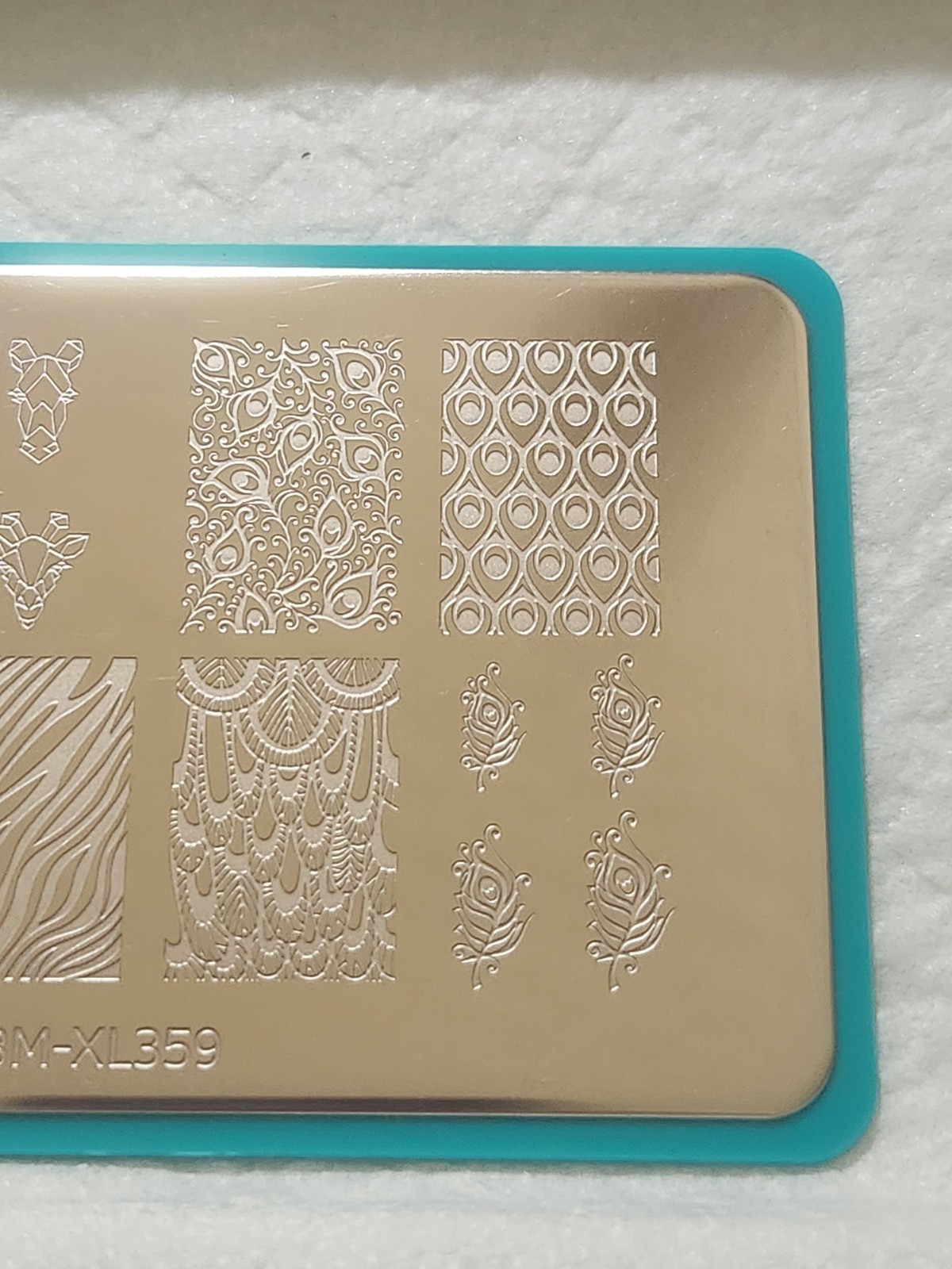 Maniology Nail Stamping Plate – Bombshell Baby BM-XL359