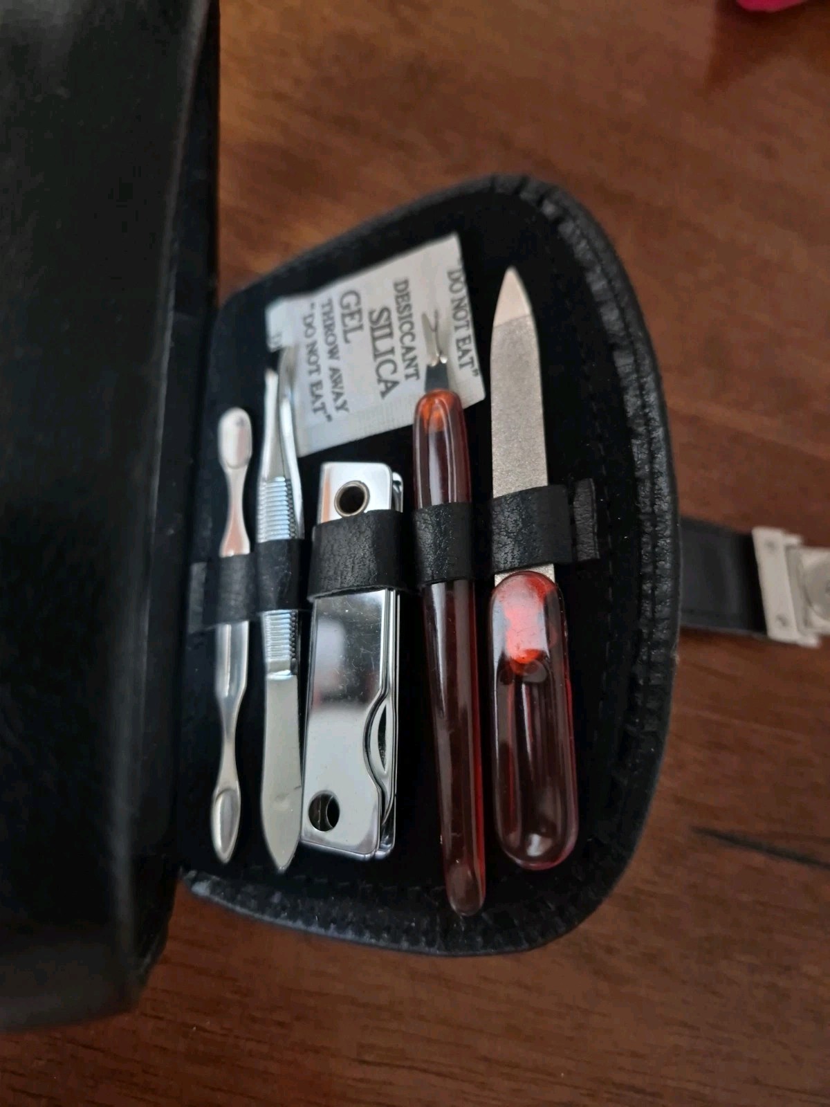 8 Pc Manicure Set w/black faux leather pouch~unused