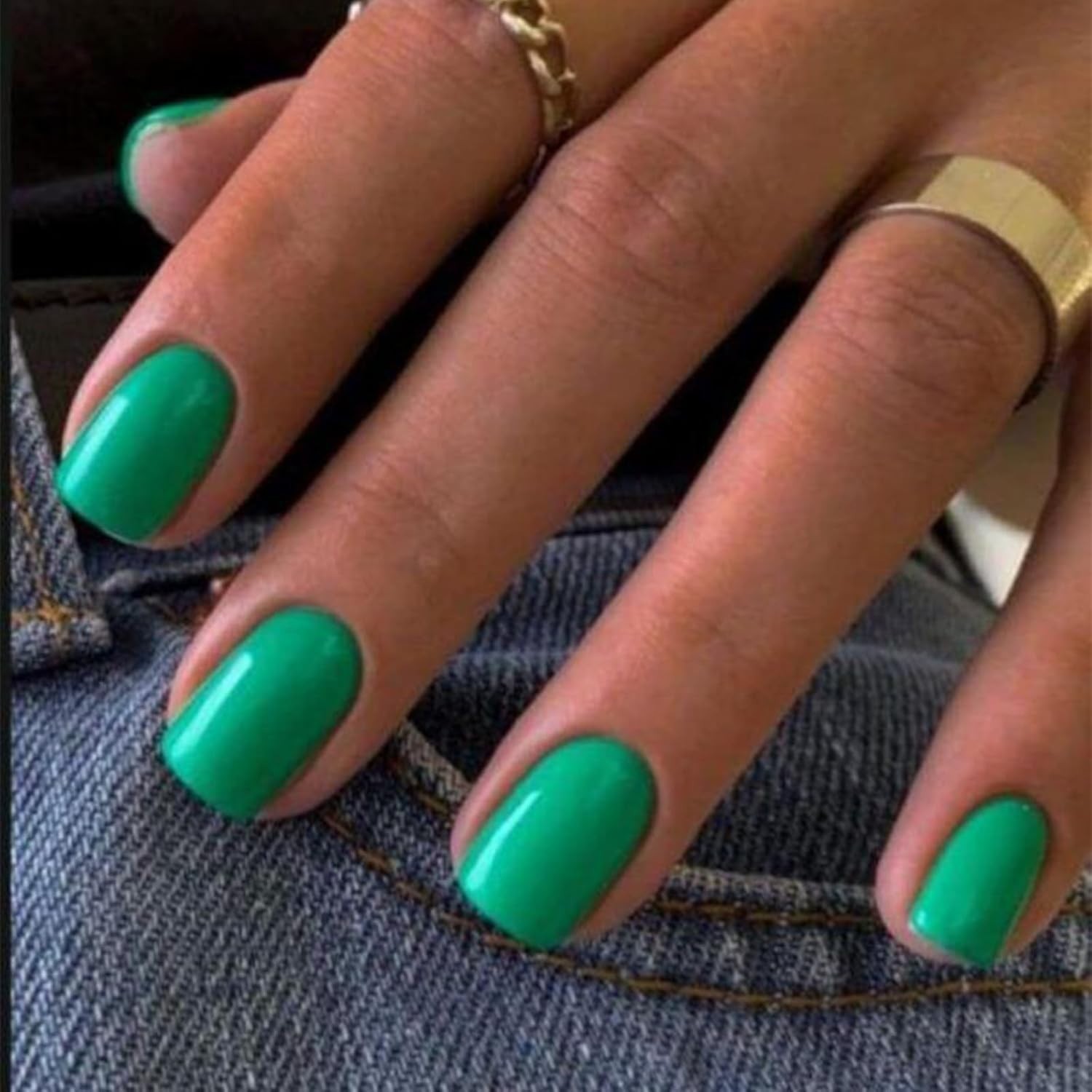 Durable & Stylish Green Press On Nails – 32Pcs Short Square for Effortless Glam