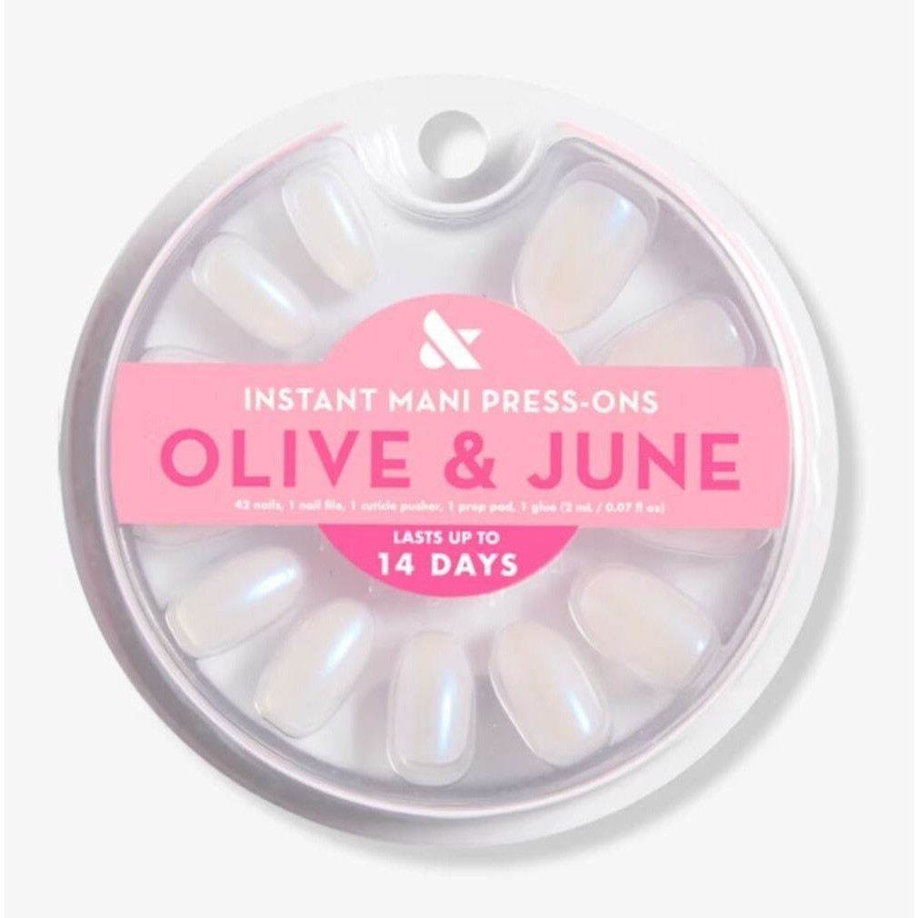 Olive & June Press‑On Nails – Pink Goldfish– Oval-Medium