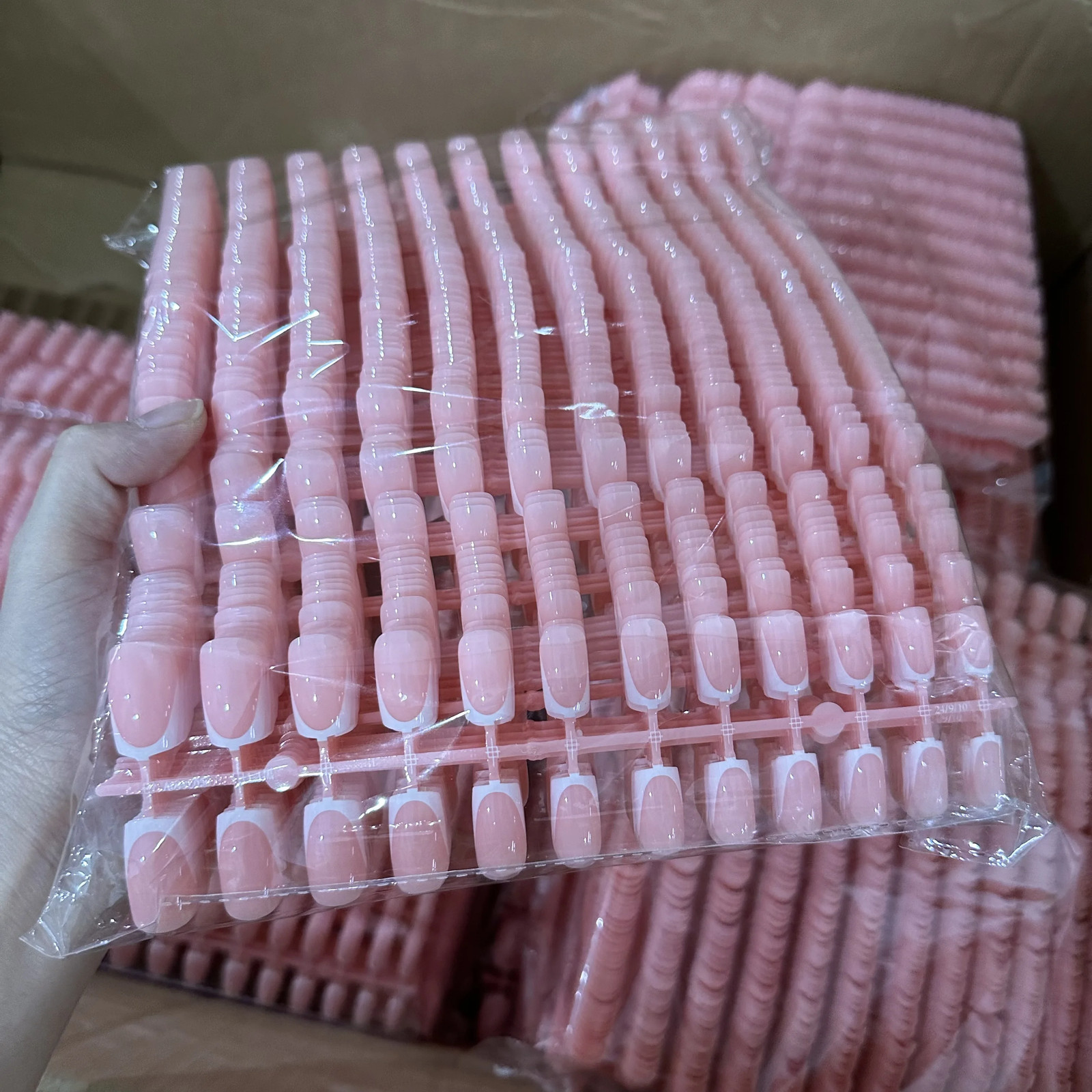 120Pcs Short Square Coffin French Fake Nails Glossy Pink Full Cover Press on