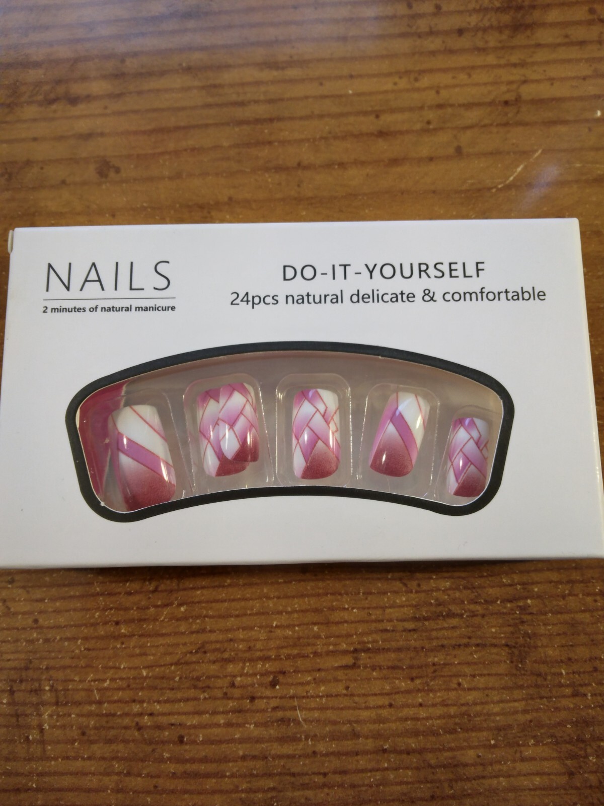 24 Piece finger nail set Pink and White weaving 274140