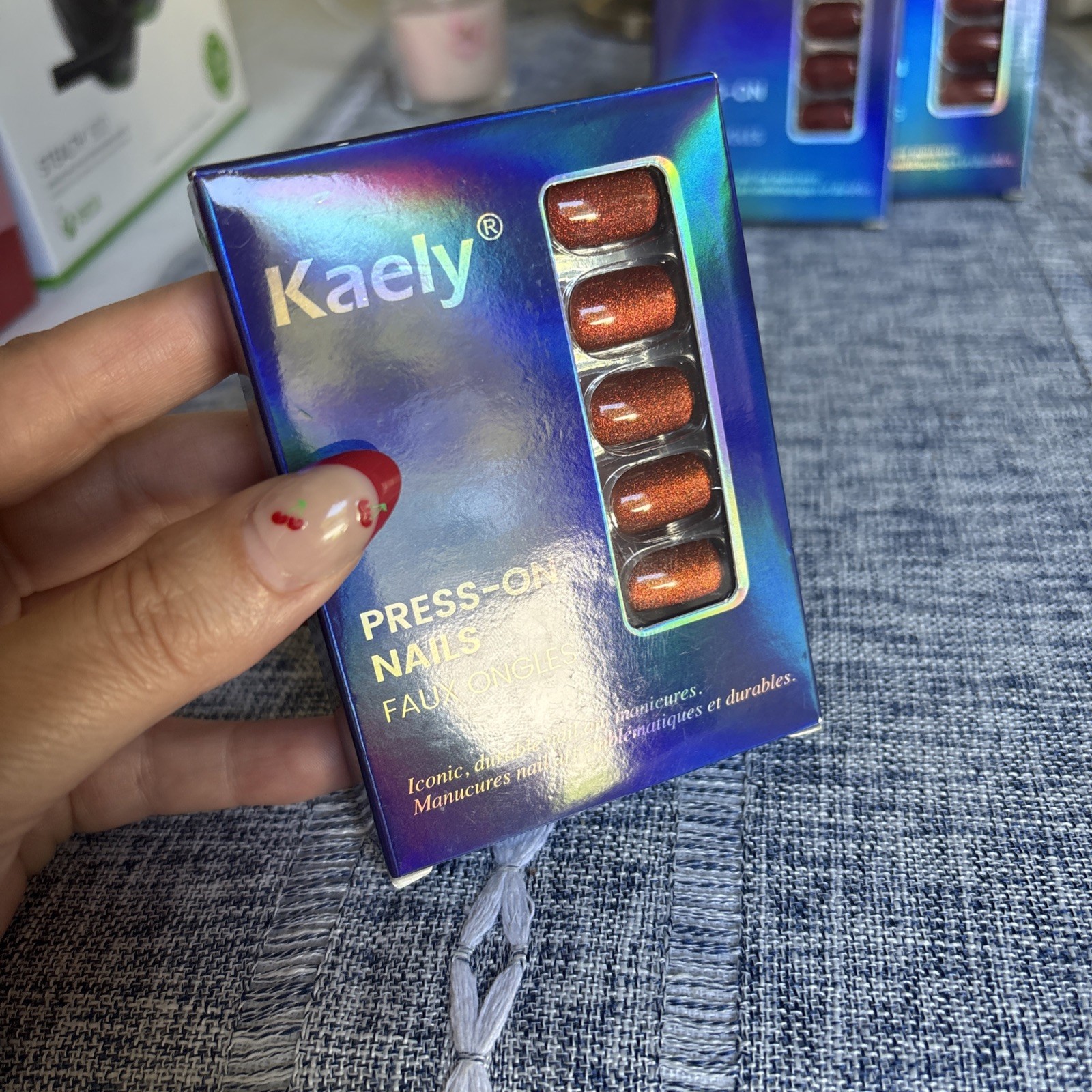 Kaely Press On Nails Set Of Three Short Squoval Brownish Red Color