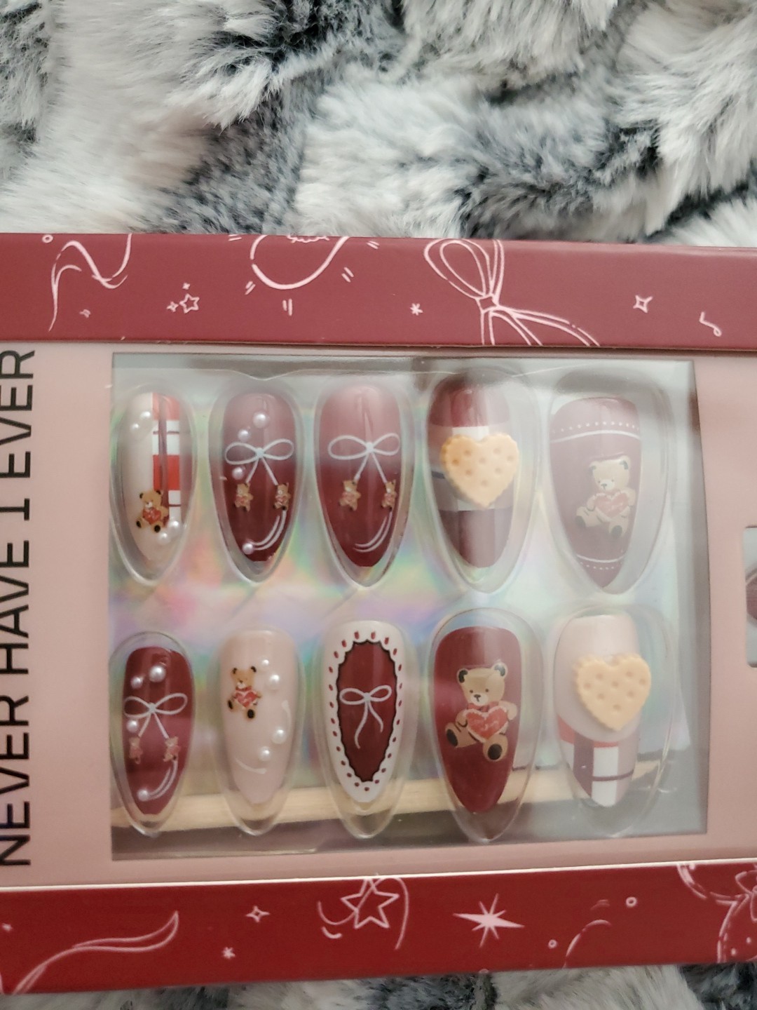 Never Have I Ever Press-On Nails – Teddy Bear
