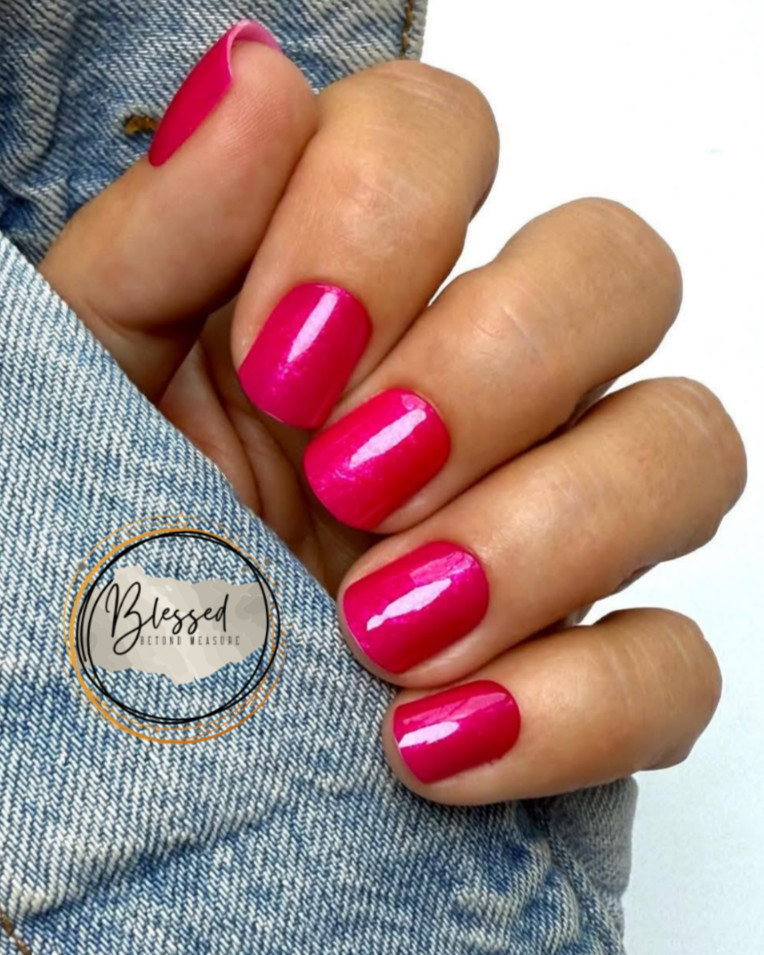 Red Aspen Press On Nails- Pink Puka, Paulina Short- Square -Pink