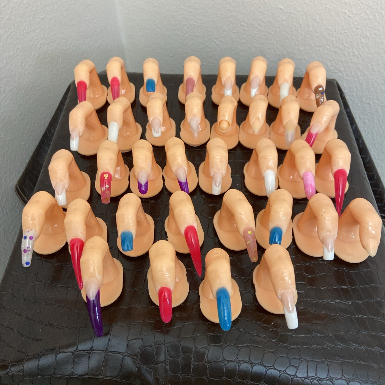 Give Set Of 36 NAIL ART DISPLACE, NAIL ARTS DECORATION STAND, or PRACTICE,