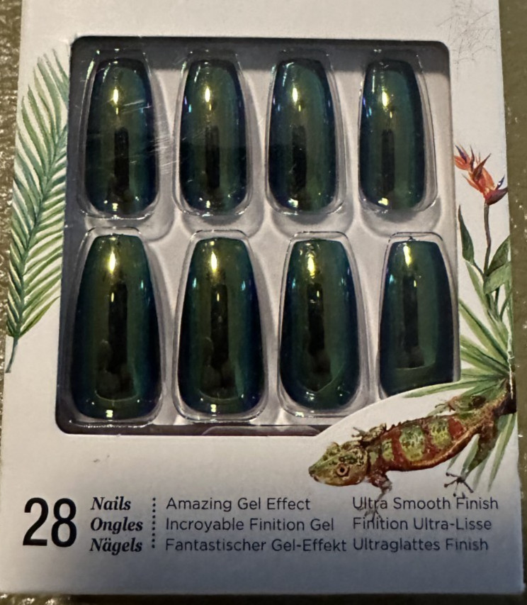 Kiss Nails Gel Fantasy Manicure Green Gloss Metallic square Limit Edition