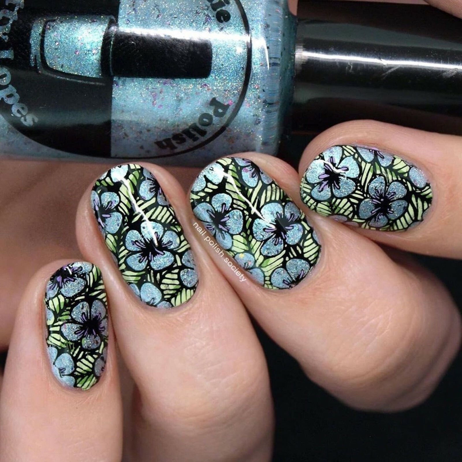 B037 Growing Beauty Stamping Plate For Stamped Nail Art Design