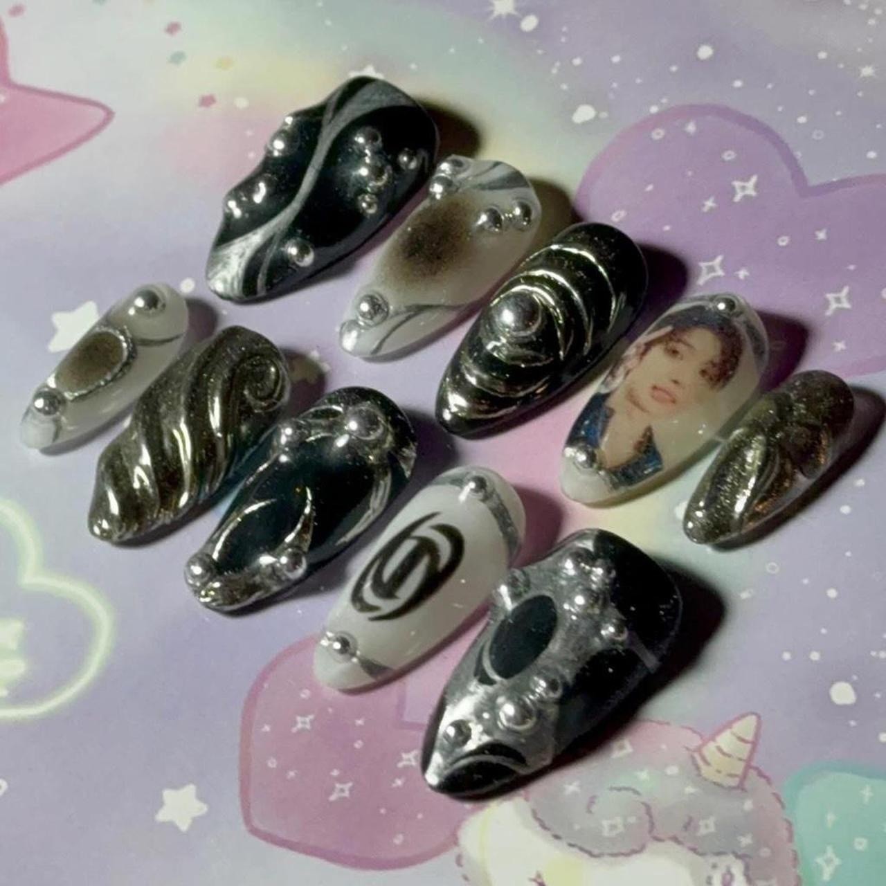 pressons nails-press-on nail art fashion custom made by NailartbyArleth