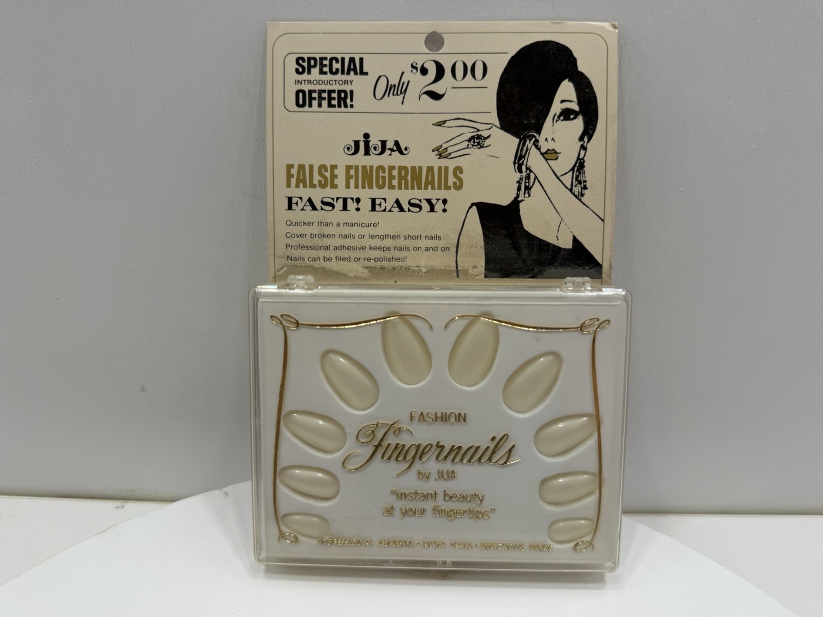 VINTAGE *NEW* 1960’s Jija False Fashion Pearl Fingernails