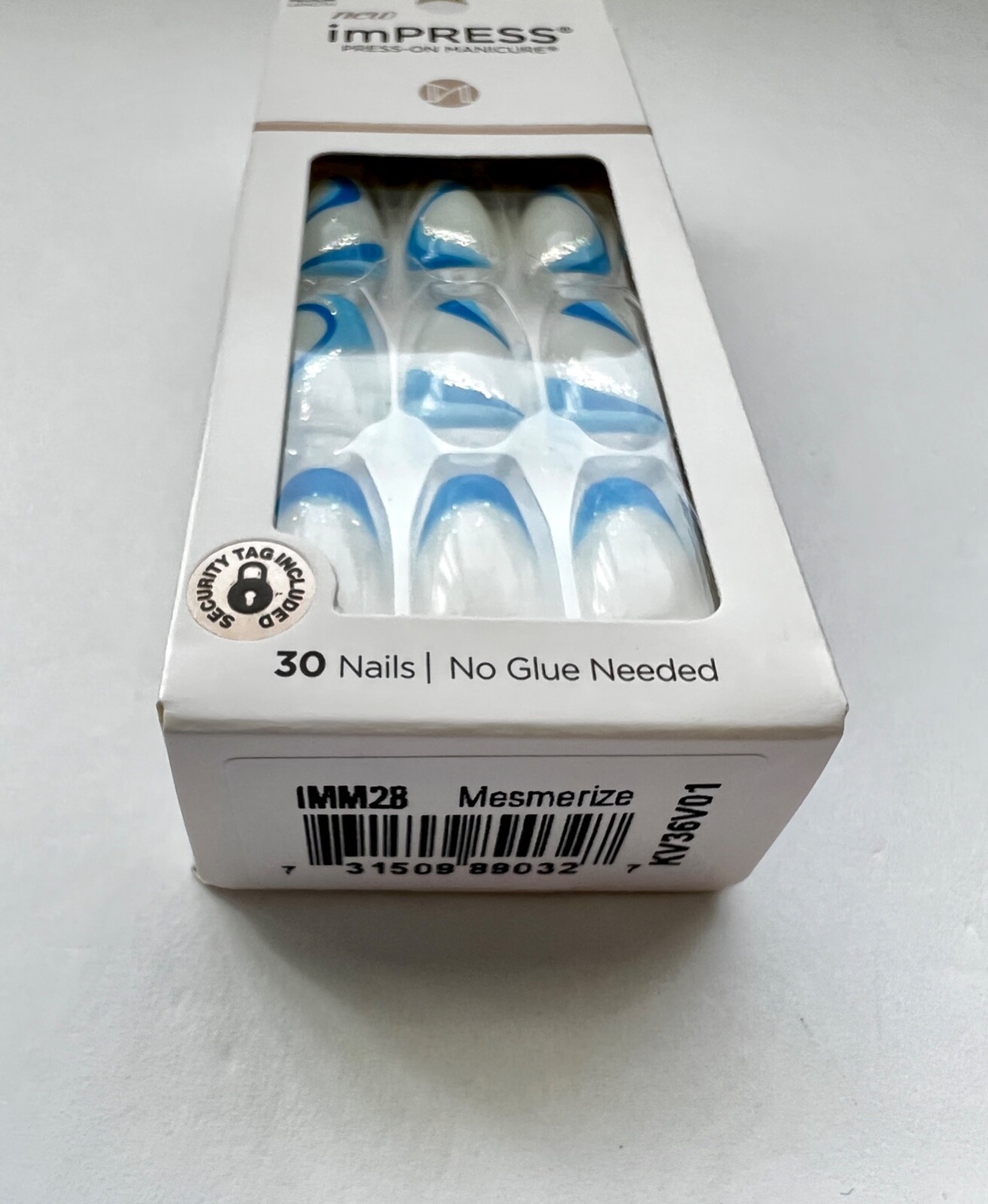 KISS imPRESS Medium Coffin Gel Press-On Nails, Mesmerize, 30 Pieces, White/Blue