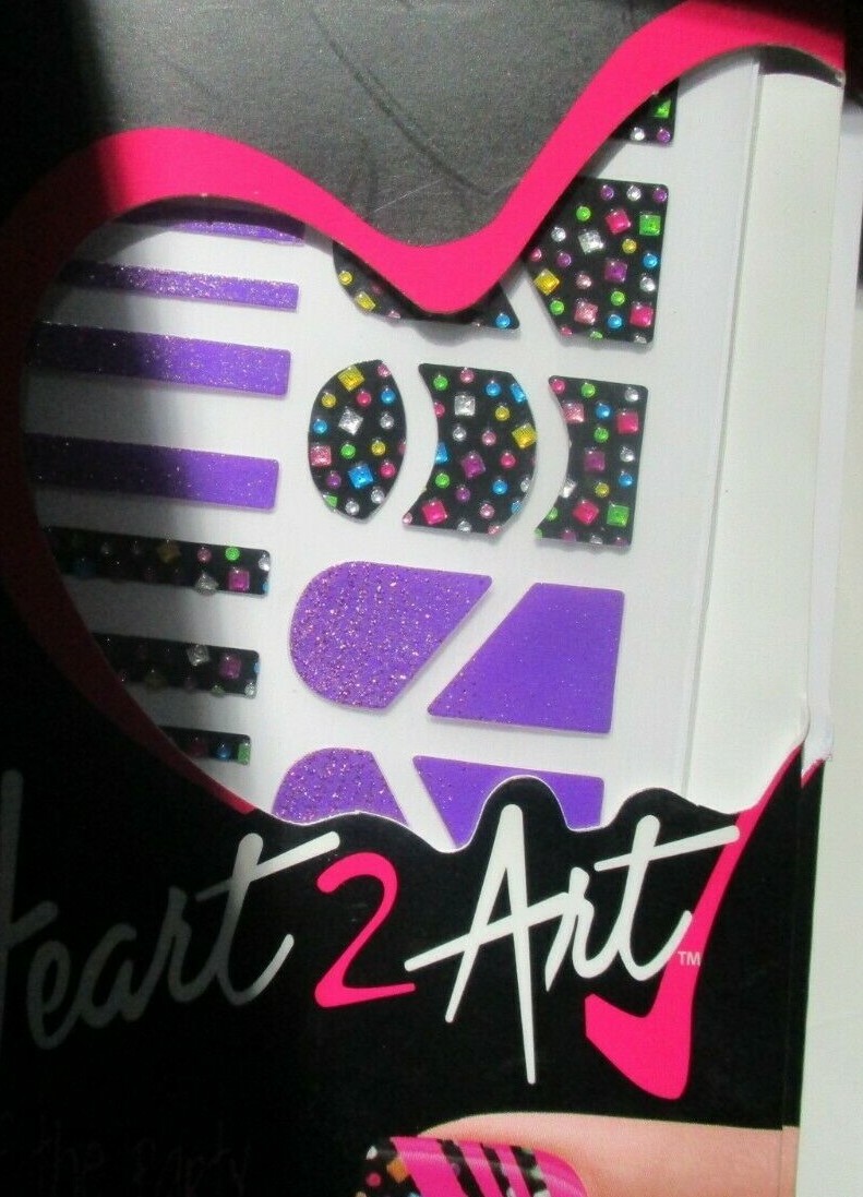 LOT 6 NAIL ART 33052 FING’RS HEART 2 ART LIFE OF THE PARTY 28 STRIPS 2 DESIGNS