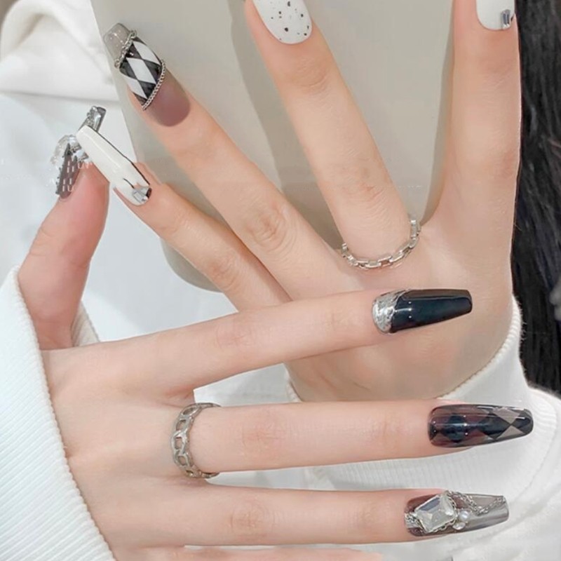 Bold Timeless Nail Design Metal Chains Mixed Charms 6 Grids Embellishment Kit