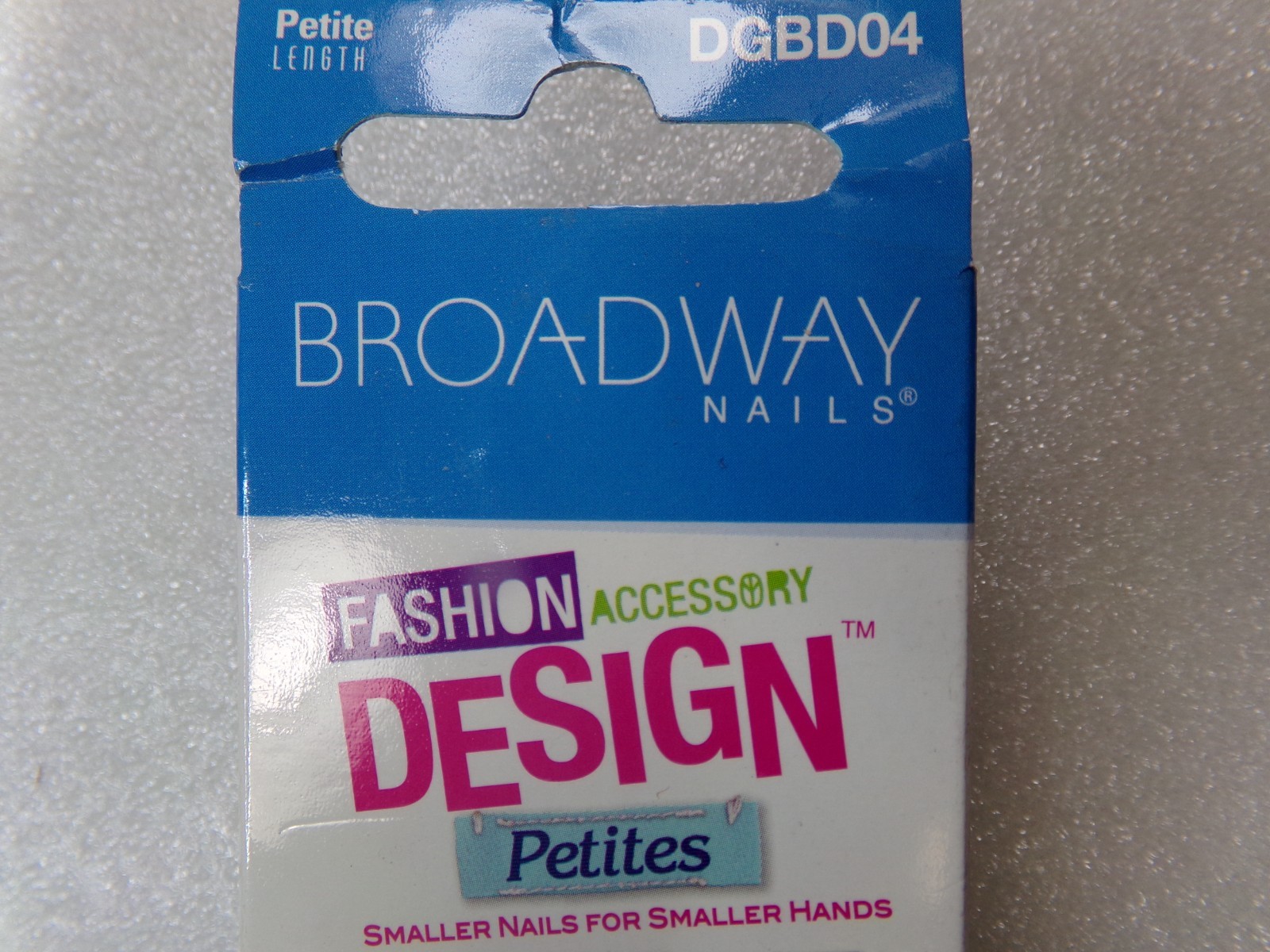 Broadway Nails Artificial Petite Short White Bows French