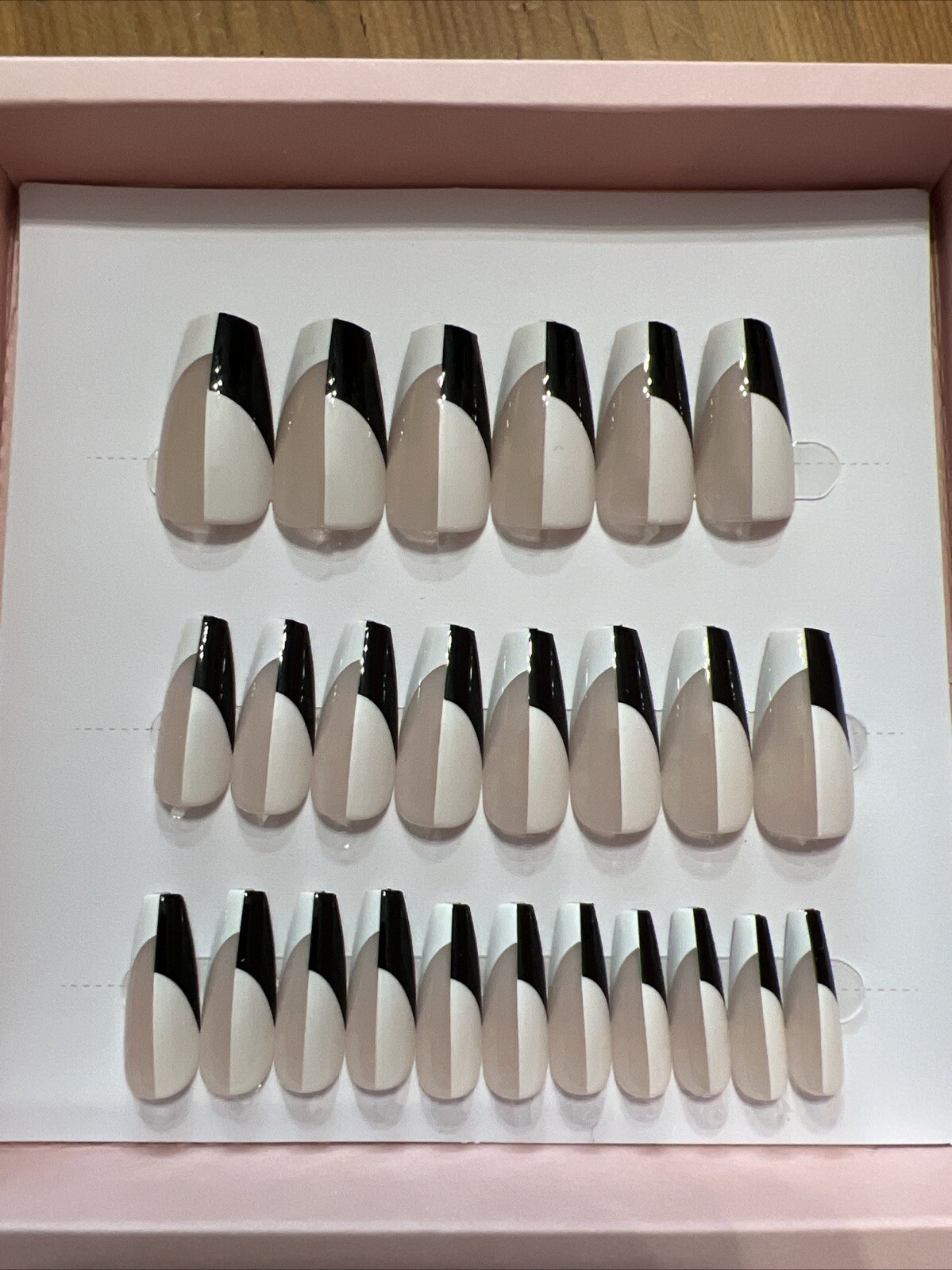 New Mad Fairy Queen’s Gambit Reusable Press On Nails Kit Black White French Tips