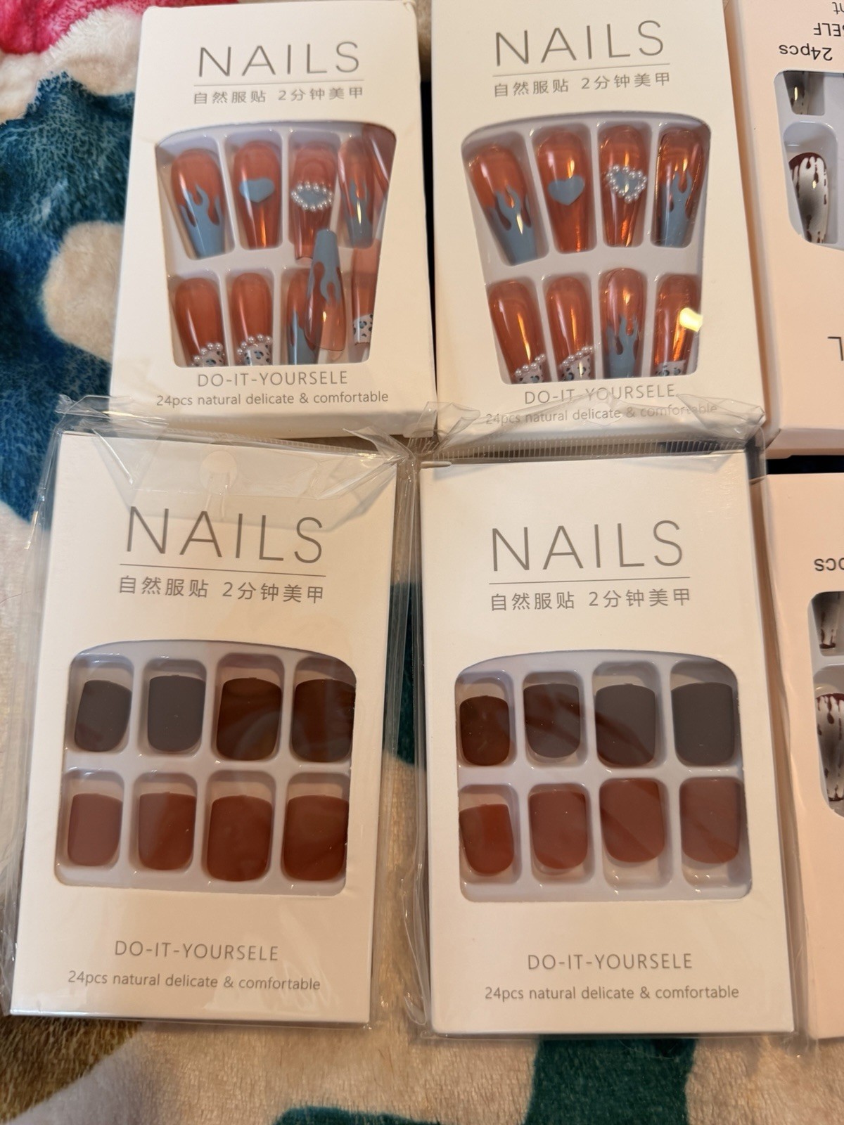 BEAUTY NAIL 8 Sets 24pc Press-On Nails Coffin Long Floral Shiny Plastic