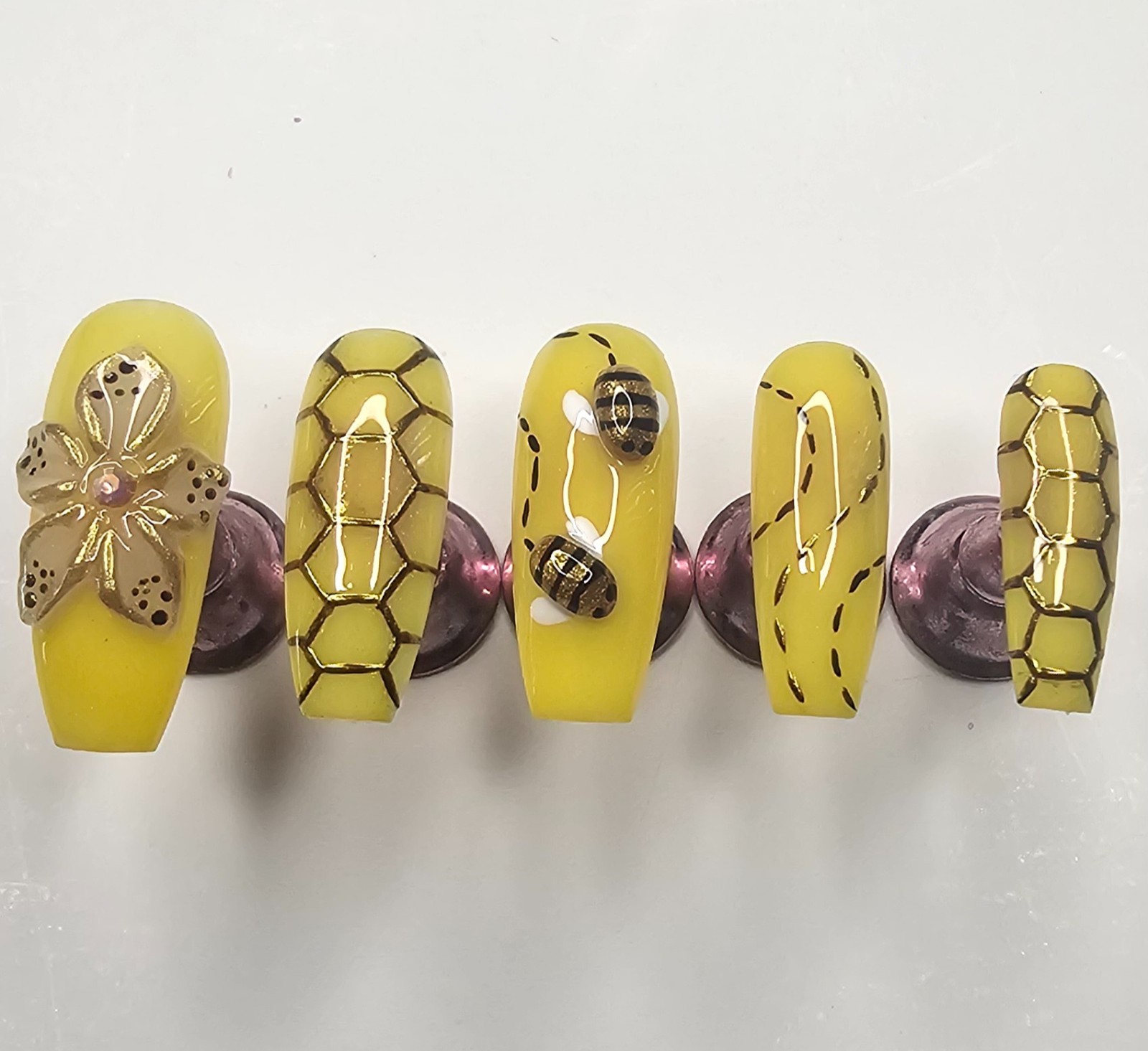 Press-On Nail Set #84: Bee Happy