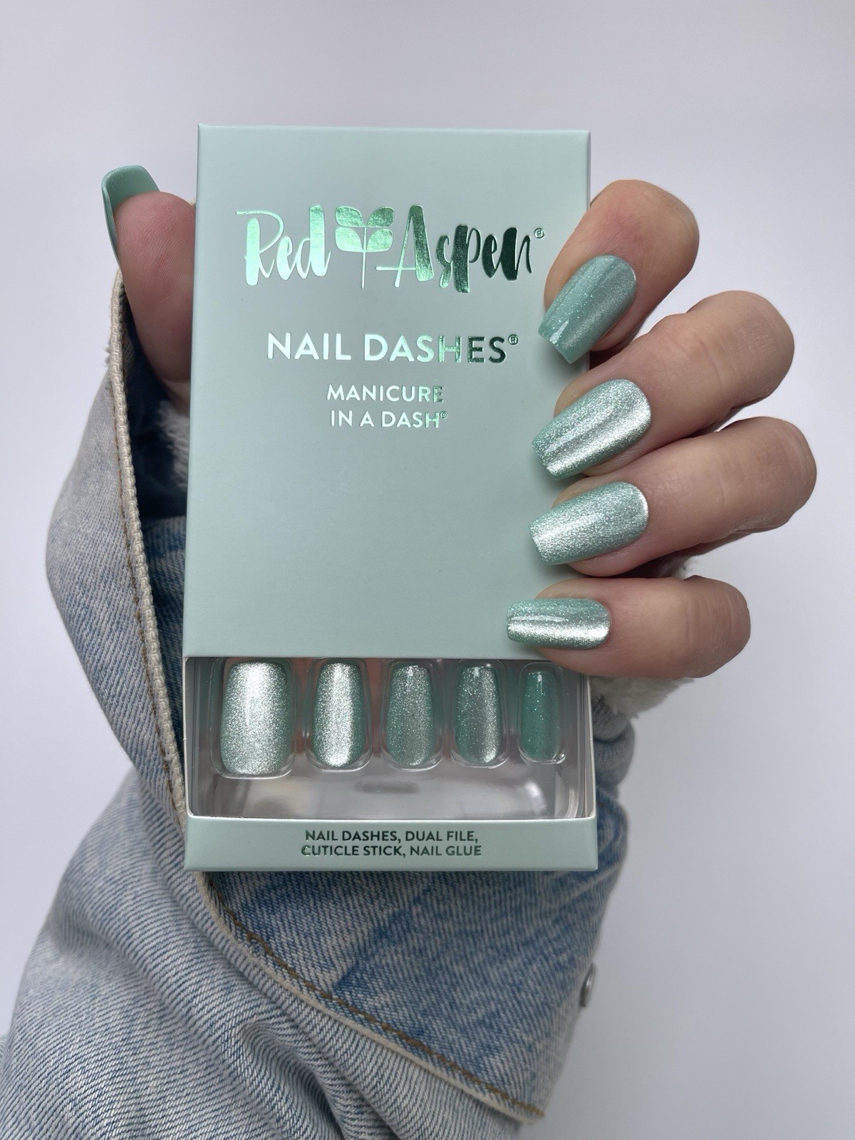 Red Aspen Press-On Nails A Sprinkle of Stardust Susmita Medium Coffin Cat Eye