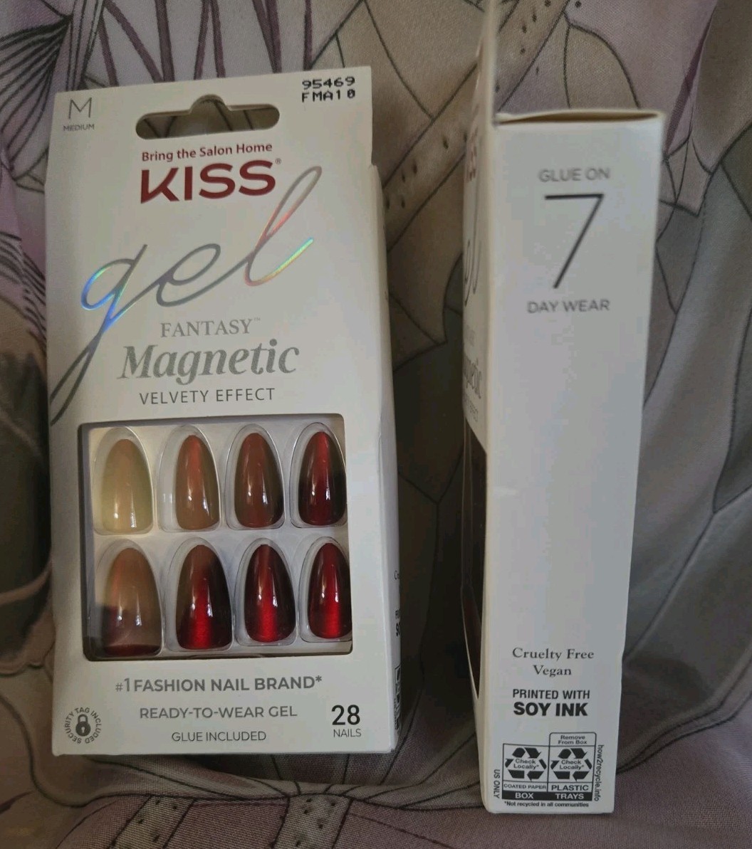 2Pack! NEW KISS Gel Fantasy Magnetic Velvet Effect Medium Legnth “Vampire’s Gaze