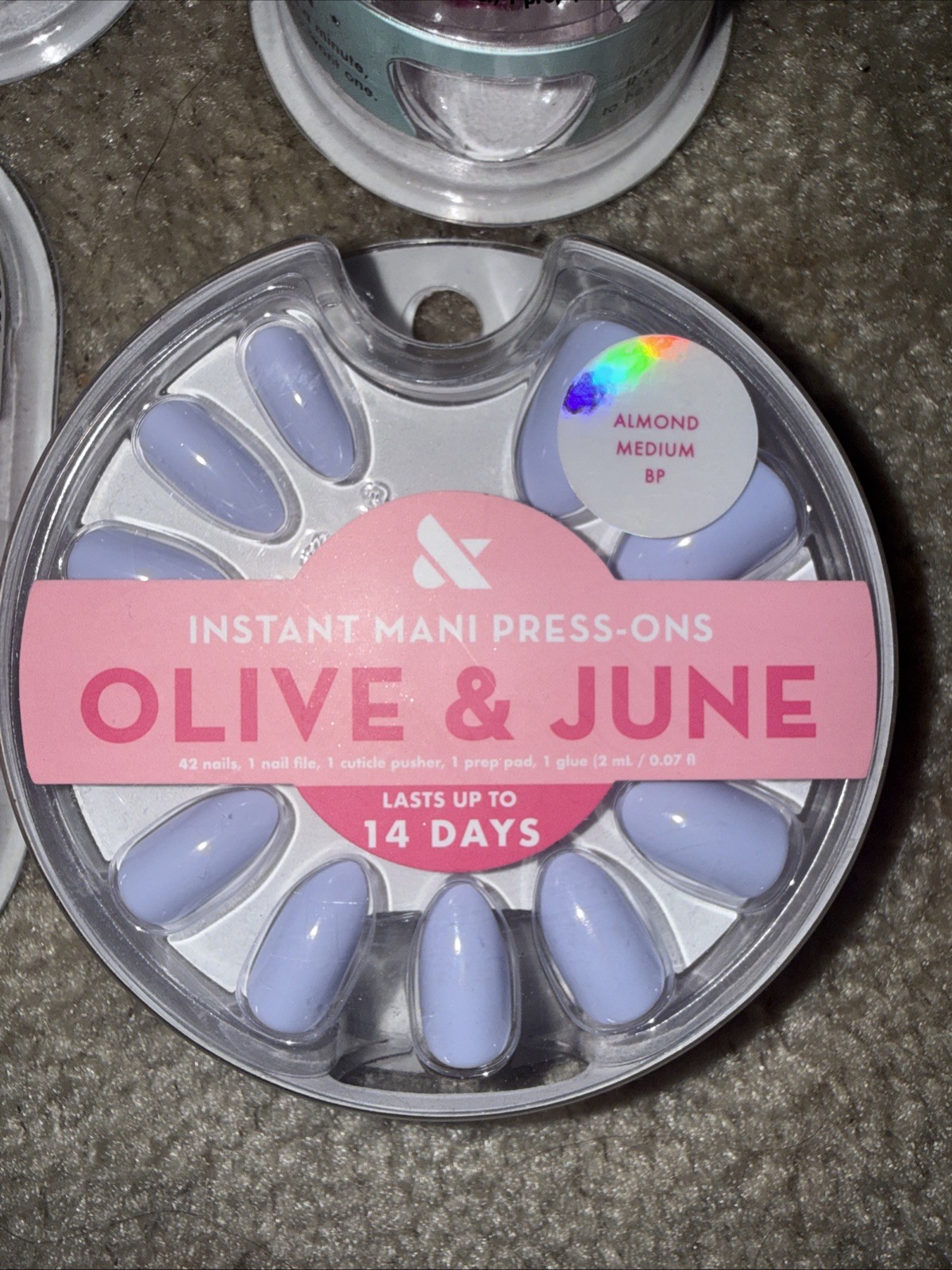 Olive And June Instant Mani Press Ons. Size Medium Lot Of 4