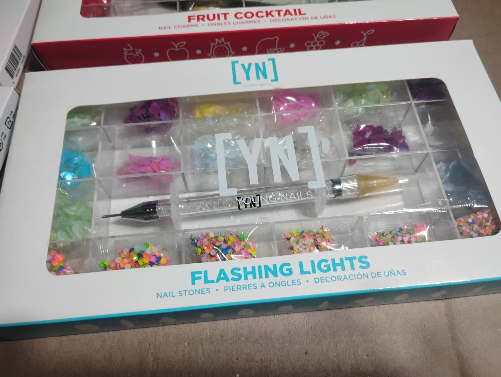 YN YOUNG NAILS Fruit Cocktail 4000 pc Nail Charm Kit w/Tweezer