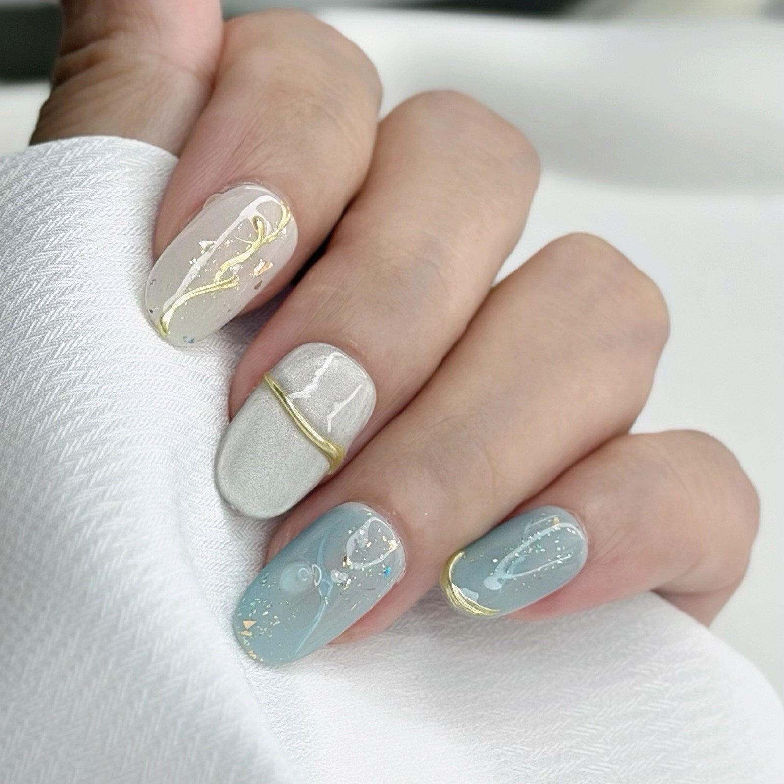Handmade Light Blue Press-On Nails Size M Short Oval Reusable Fake Nail