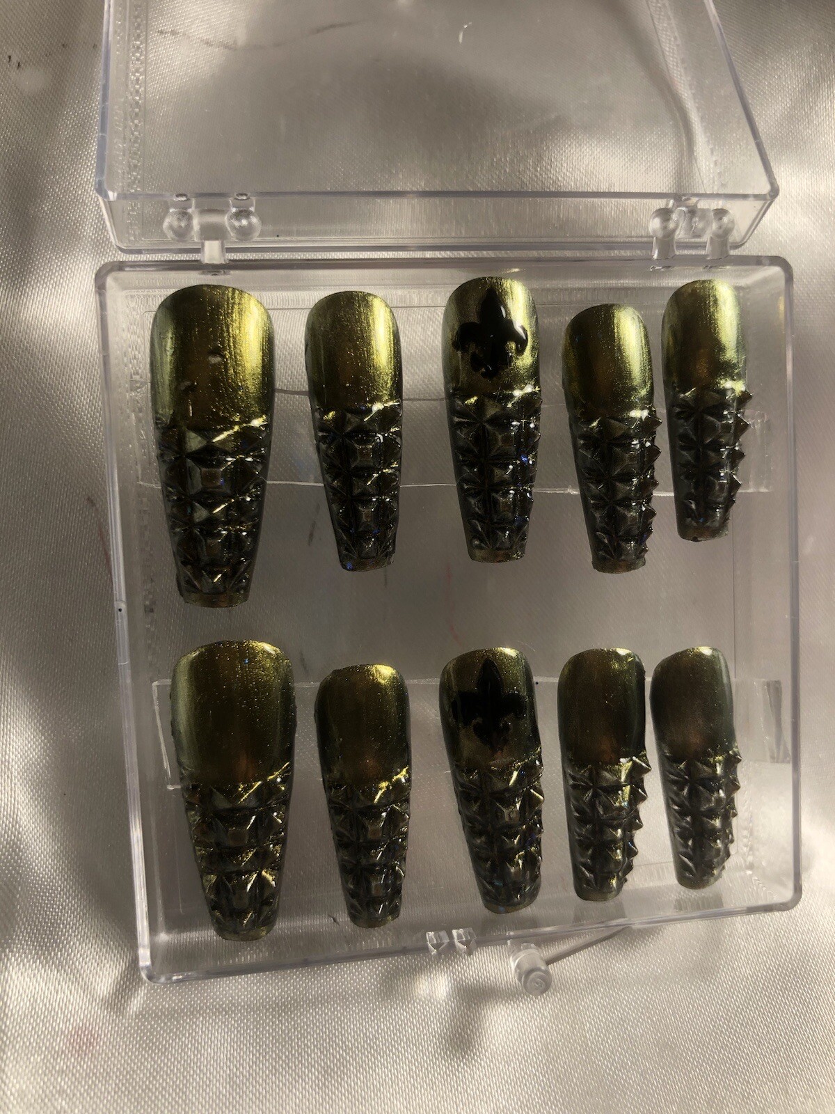 Z NAILZ! Z CLAWZ! Holographic Green Alligator Textured Press On Nails/MARDI GRAS