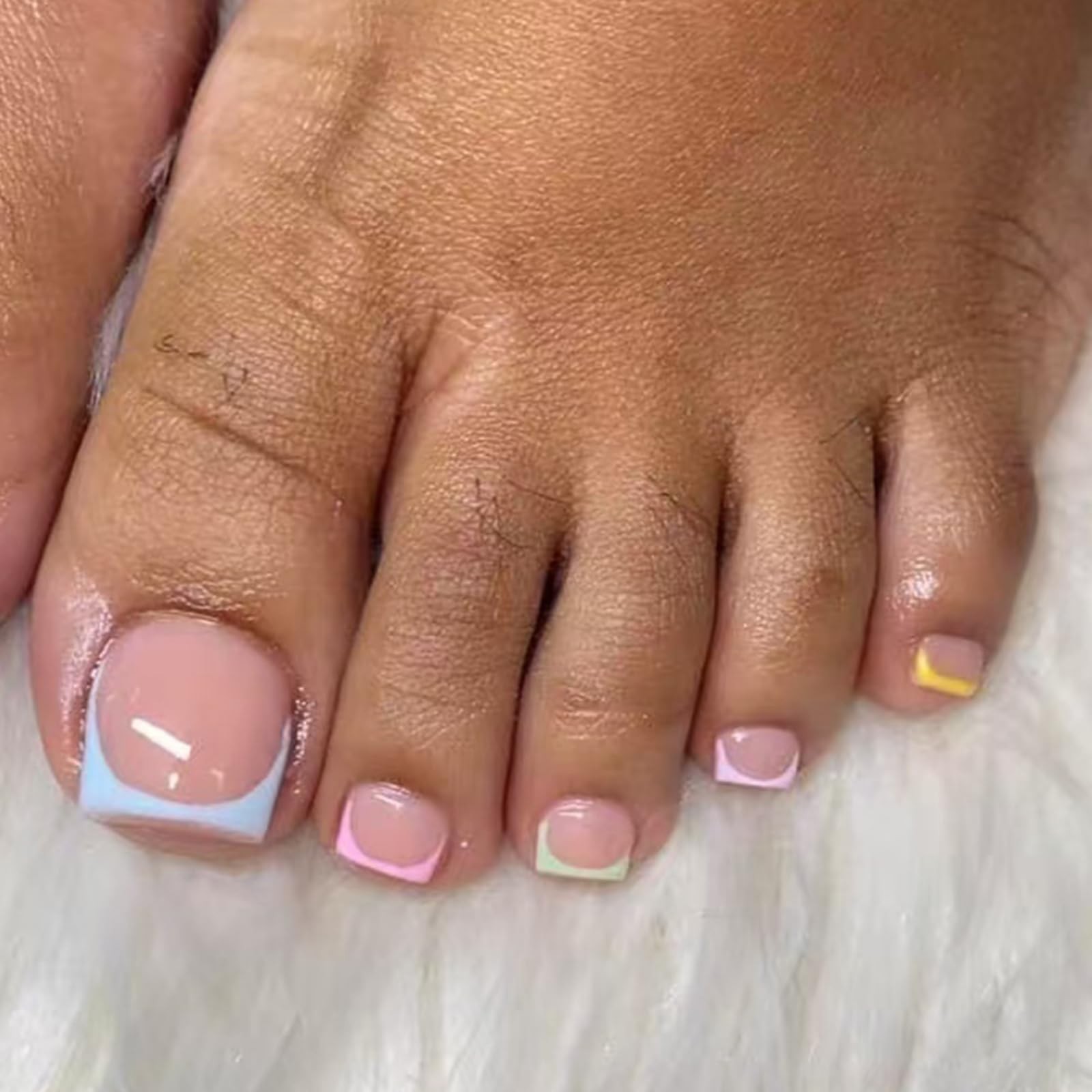 Colorful French Tip Press on Toenails Short Square Fake Toenails Glossy Nude …