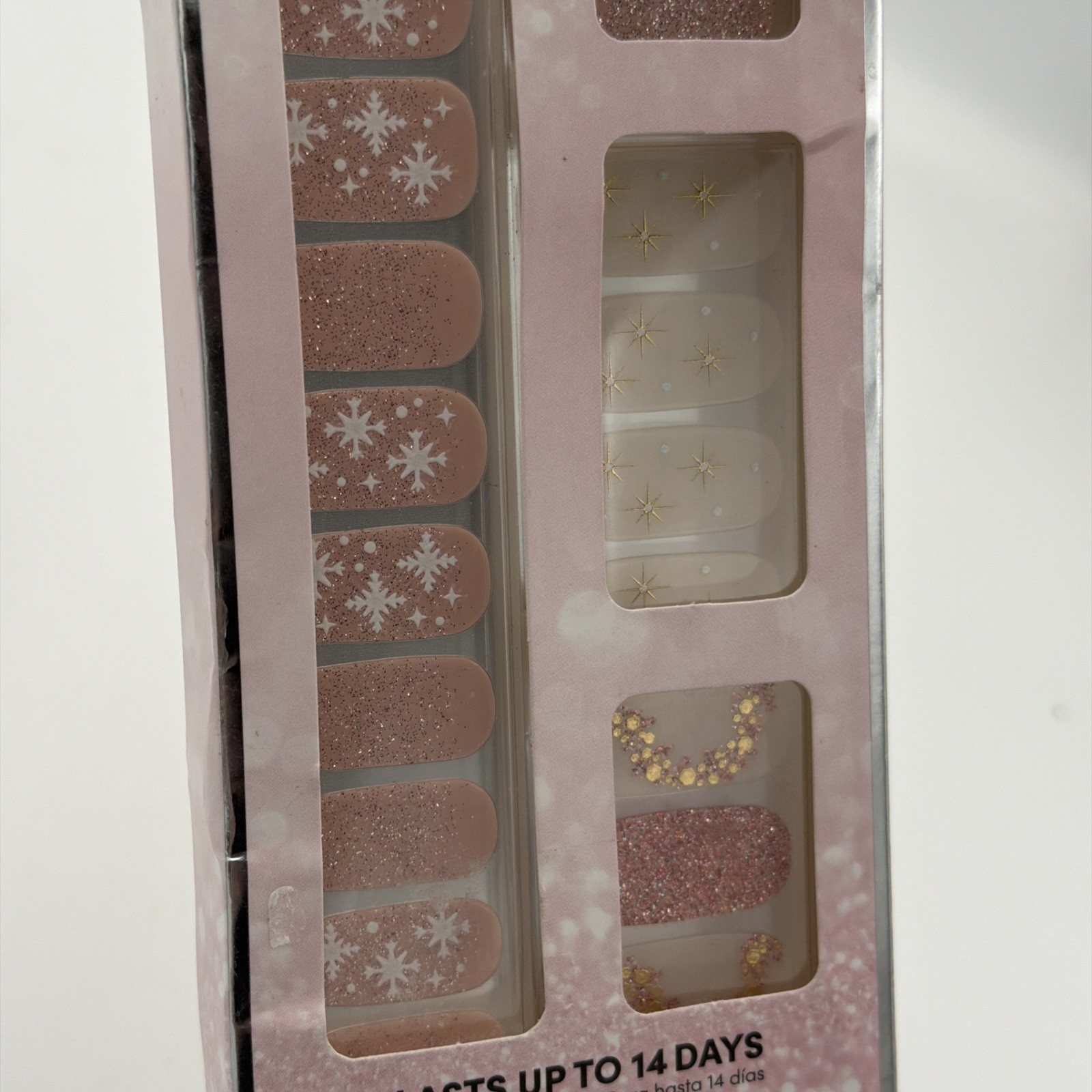 Dashing Diva Gloss Ultra Shine Gel Palette 32 Nail Strips SugarPlum Dance – NEW