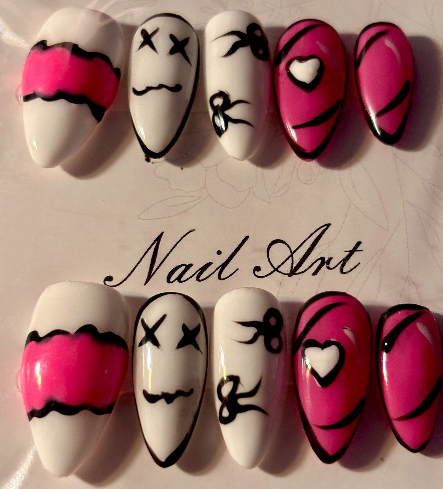 Pink/White/Black Shiny Acrylic Press-On Nails Long Coffin Heart medium
