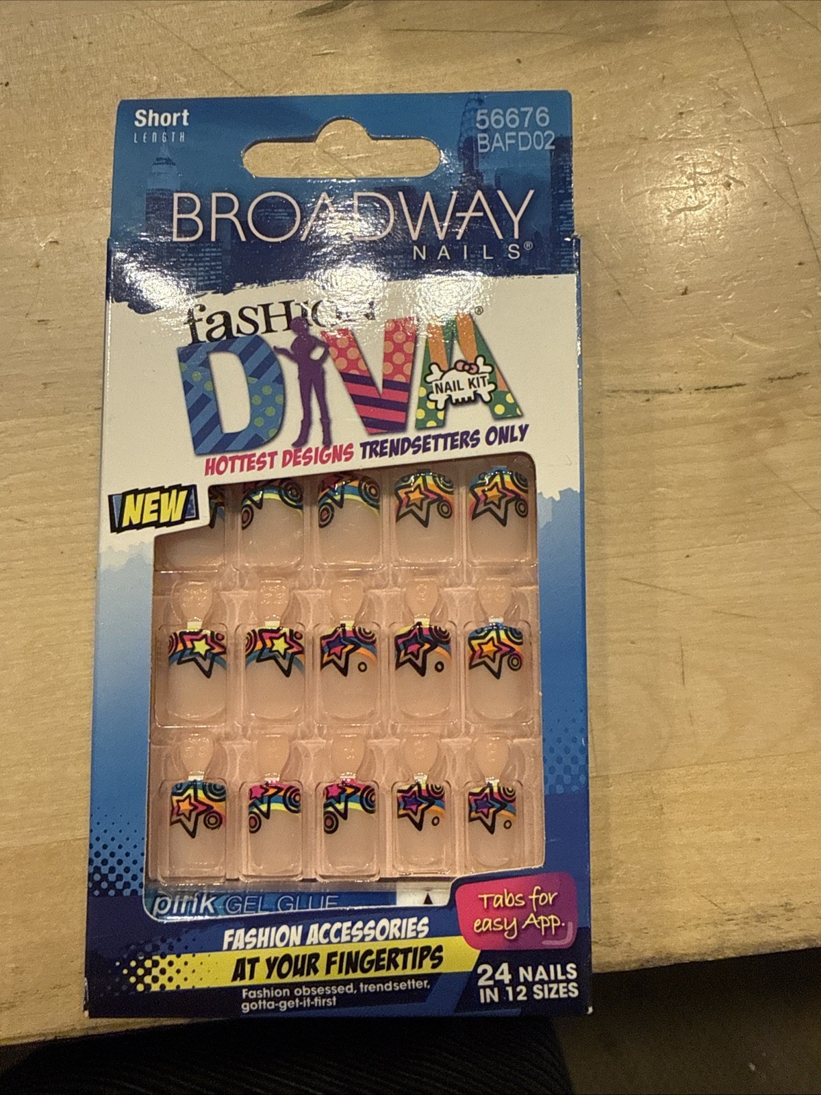 Broadway Nails Fashion Diva Nail Kit 24 Nails Ever After