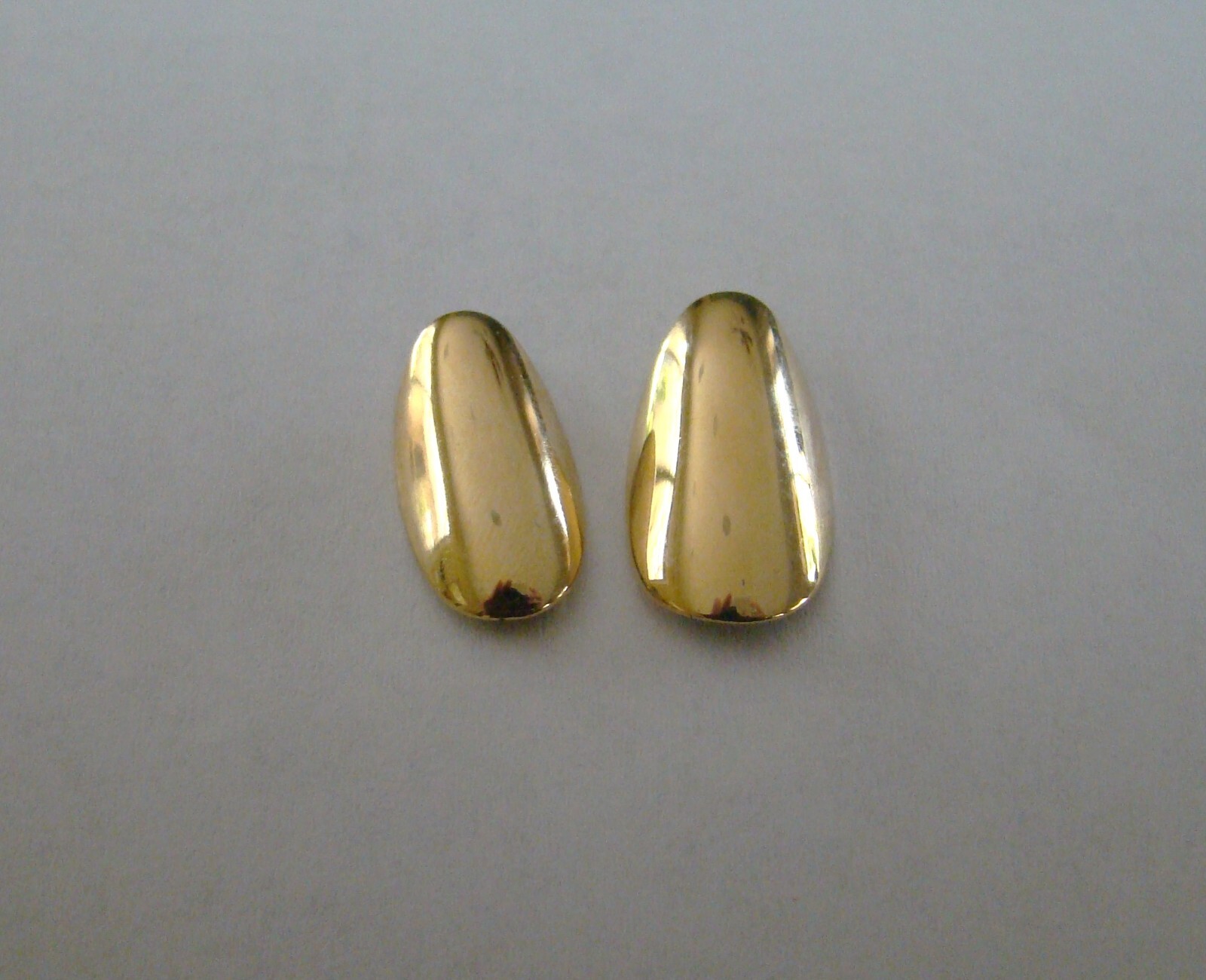 2/$18 TRADITIONAL LIFETIME 14 KT GOLD PLATED PLAIN MED/LGE REUSABLE FINGERNAILS