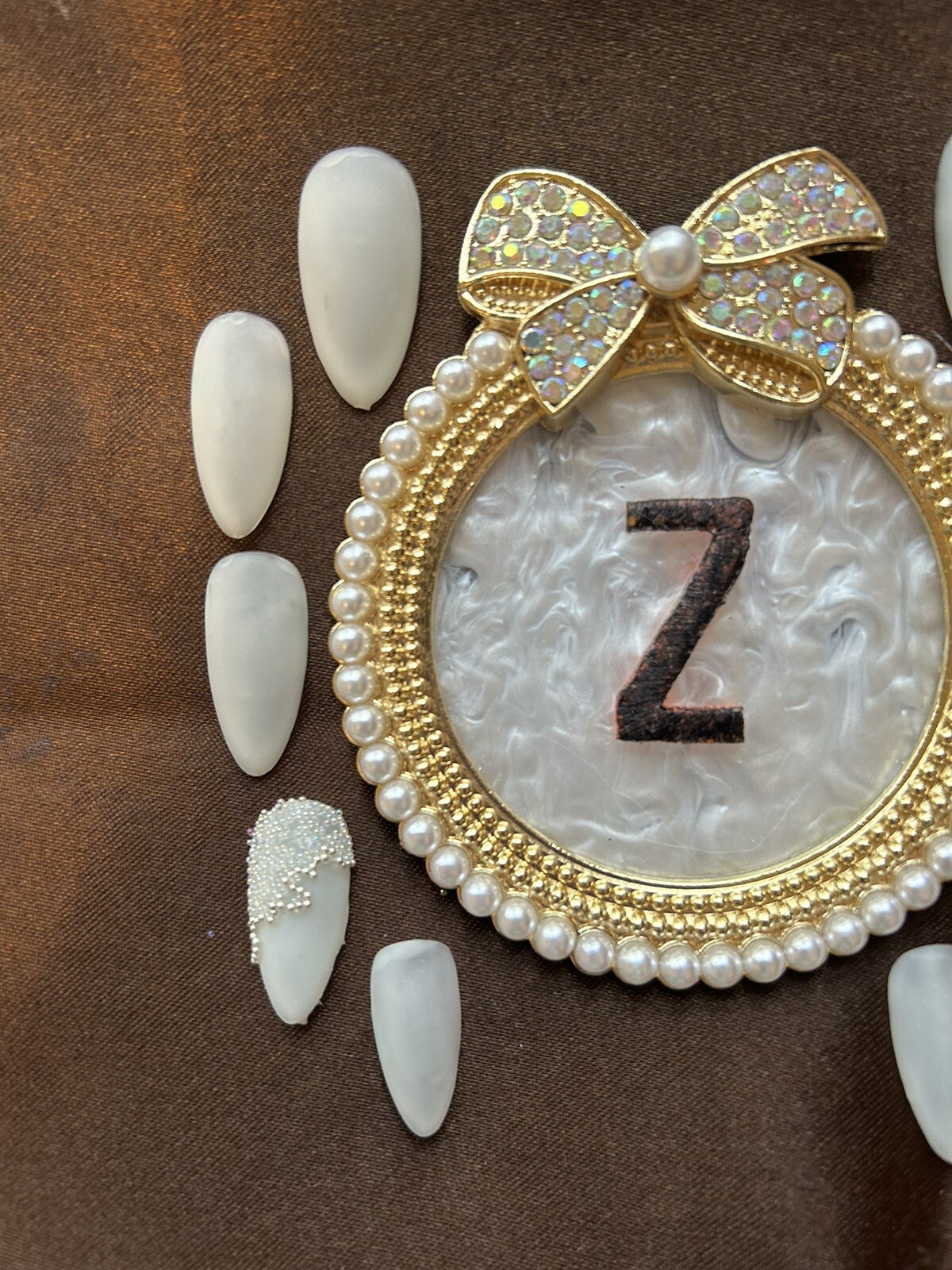 Z NAILZ!Handmade Matte White M Almond W/Embellishment Ring Finger Press On Nails