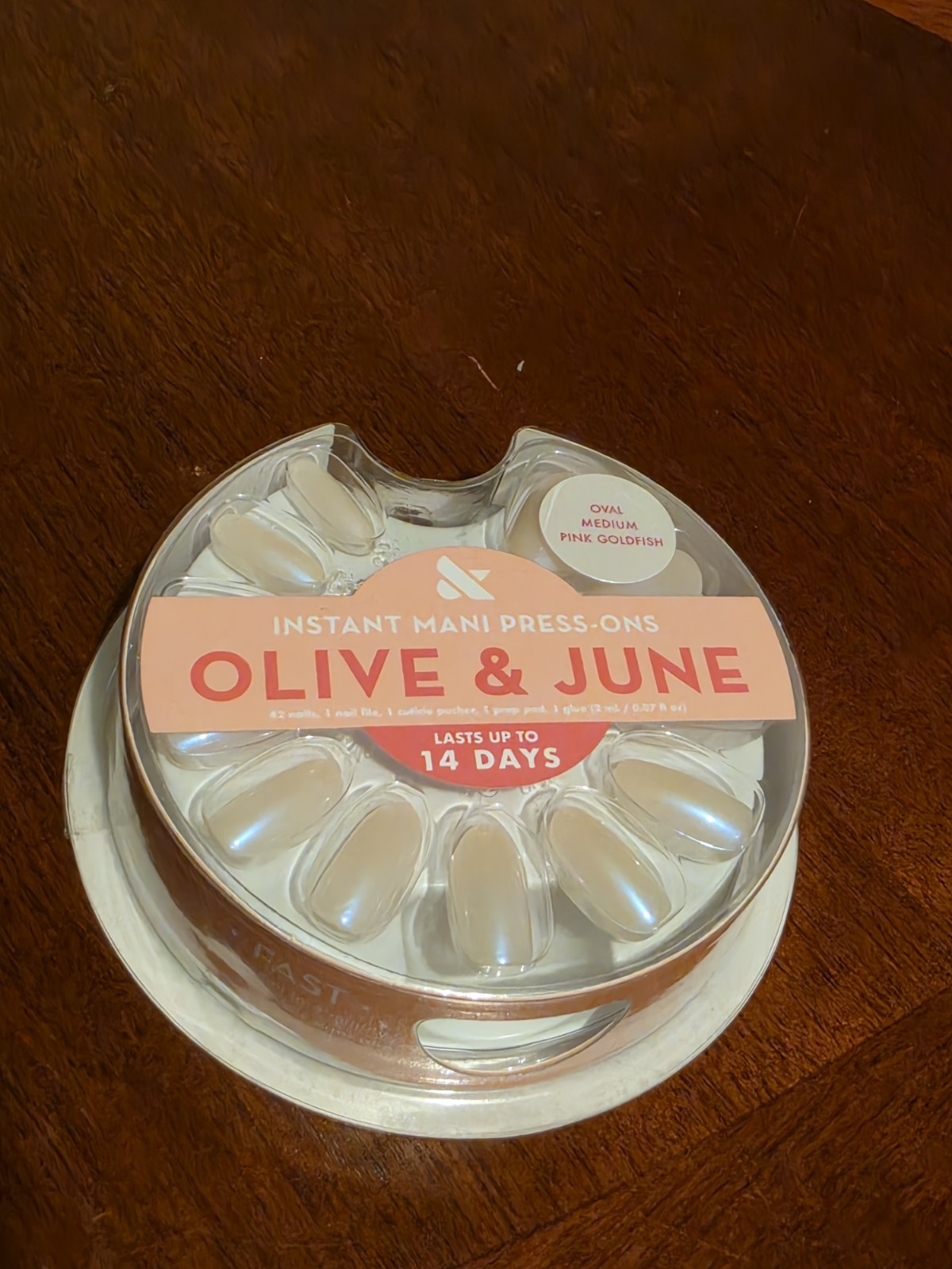 Olive & June Instant Mani Press-On Nails ~ 42PCS Oval Medium Pink Goldfish