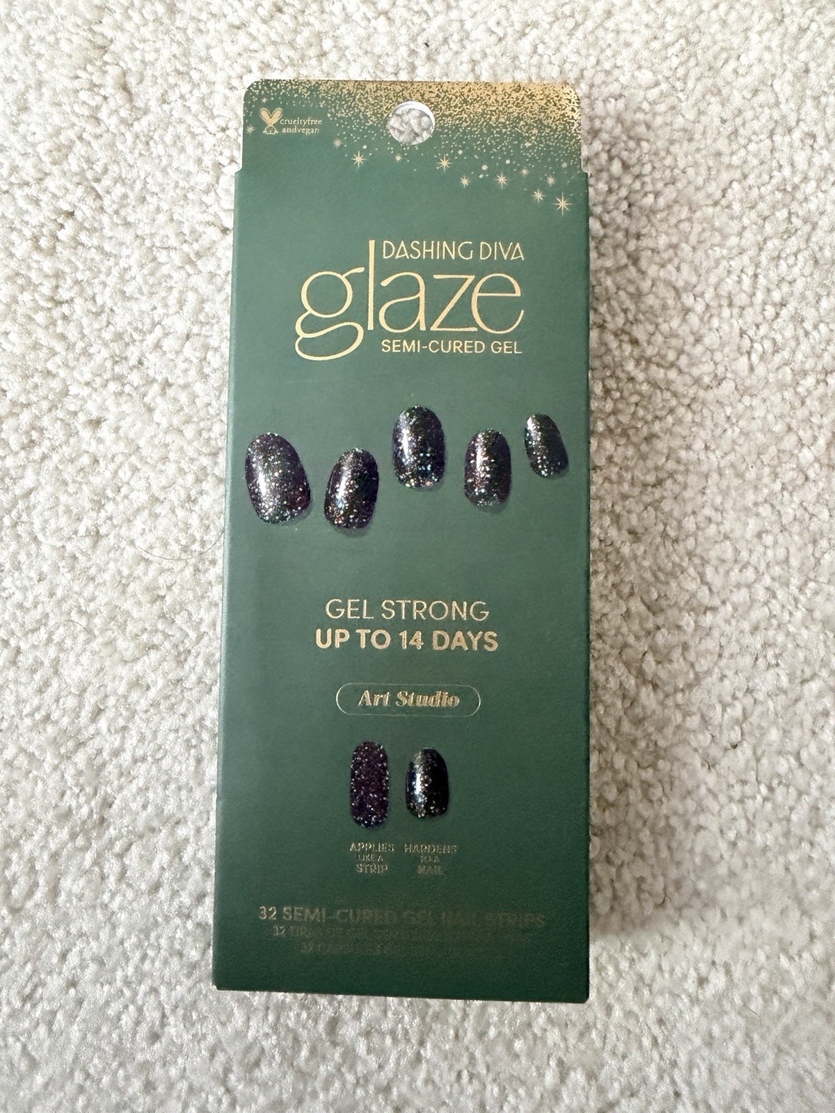 Dashing Diva Glaze Semi-Cured Gel Nail Strips #GAM346 Winter In New York