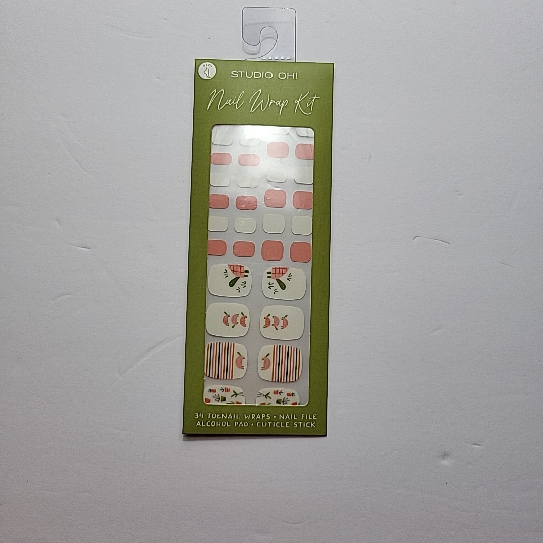 Studio Oh! Nail Wrap Kit 34 Toe Nail Wraps Nail File Alcohol Pad Cuticle Stick