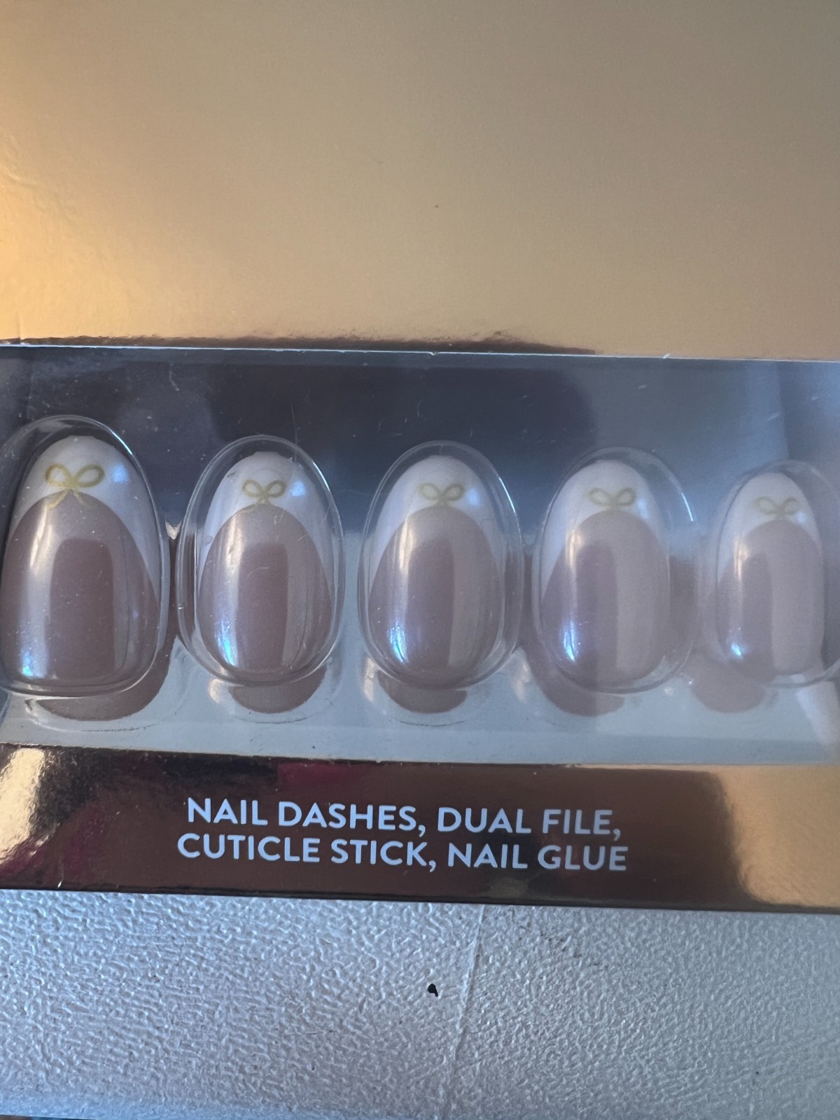Red Aspen Press On Nails, Medium Coffin, 3 Brand NEW Full Sets Fast shipping