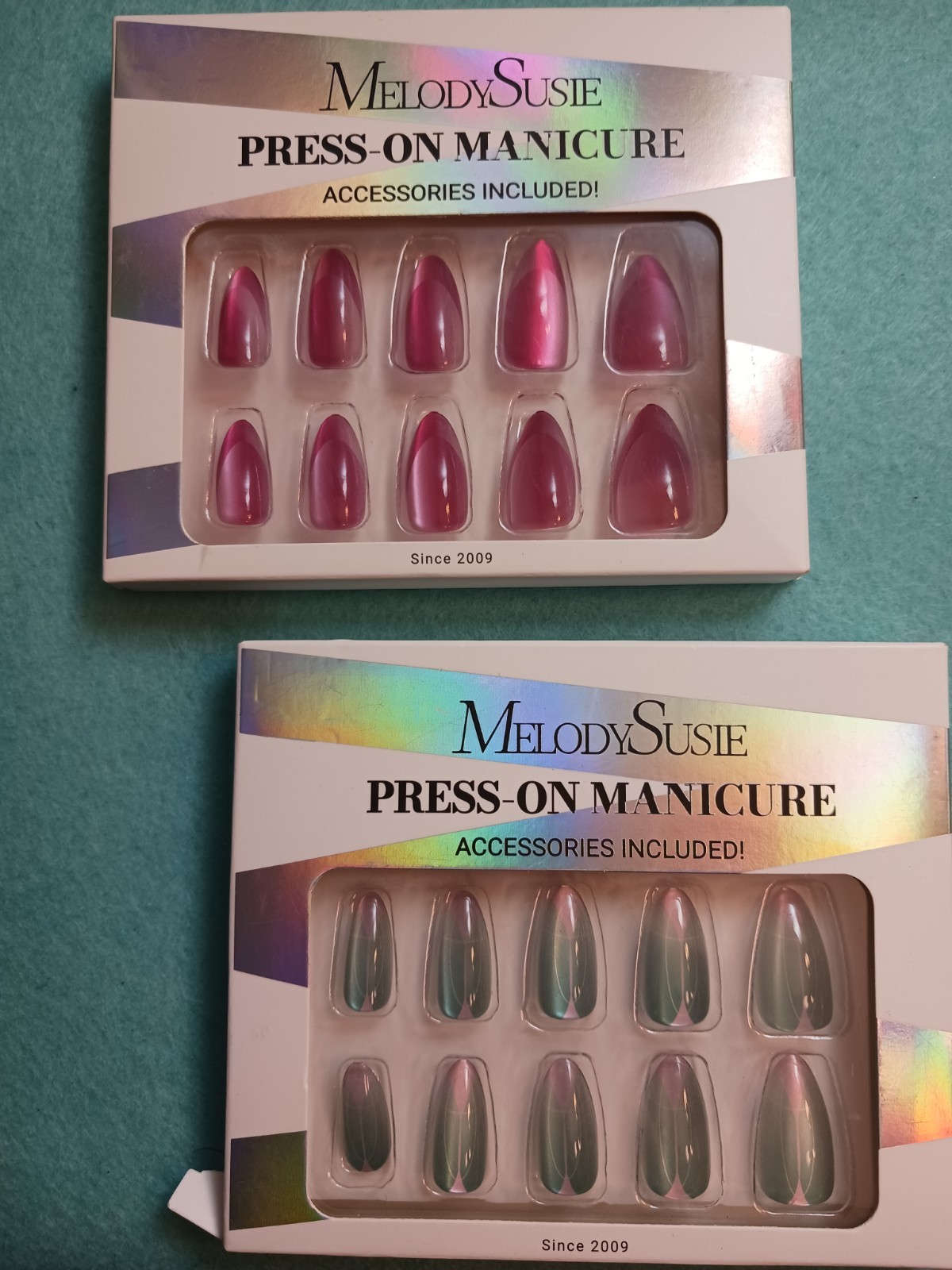 2x Melody Susie Nail Lot: Red Cats Eye Finish+ Green Deco Press On Kit