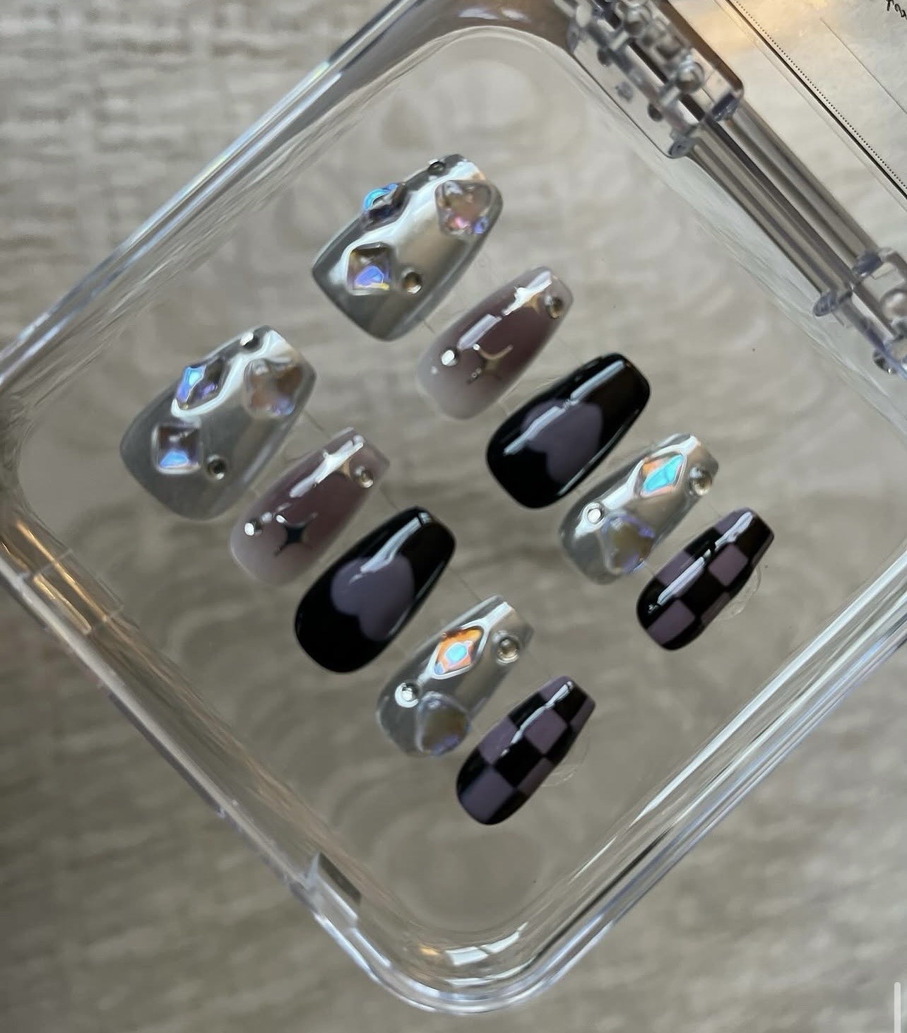 Short Square Press-On Nails Set, Multicolor Shiny Full Cover Pre-Designed Heart