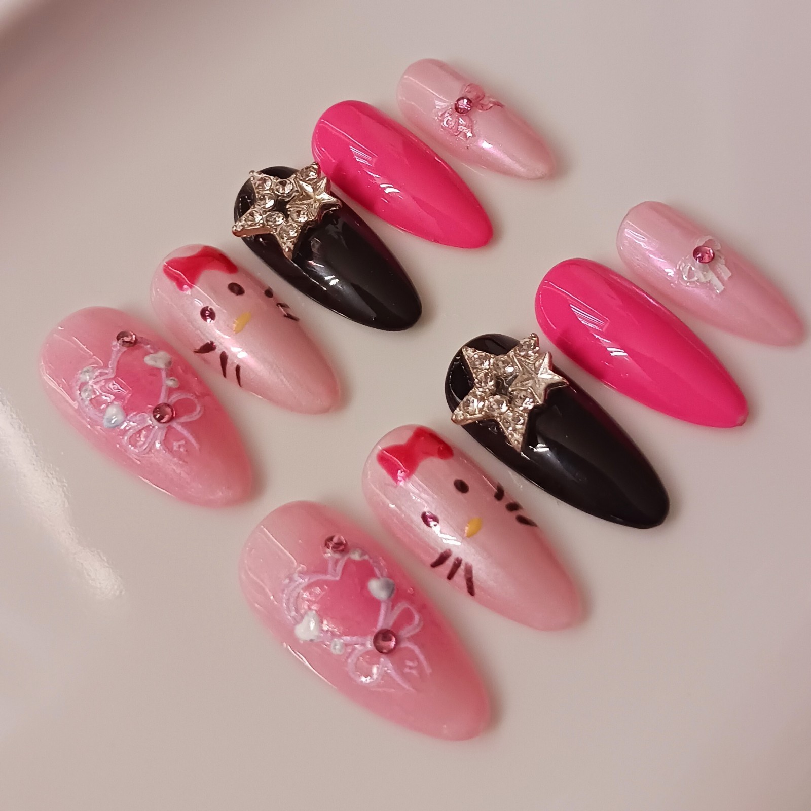 🎀Pink and Black Hello Kitty Handmade Press on Nail Art Set 10pcs Size S
