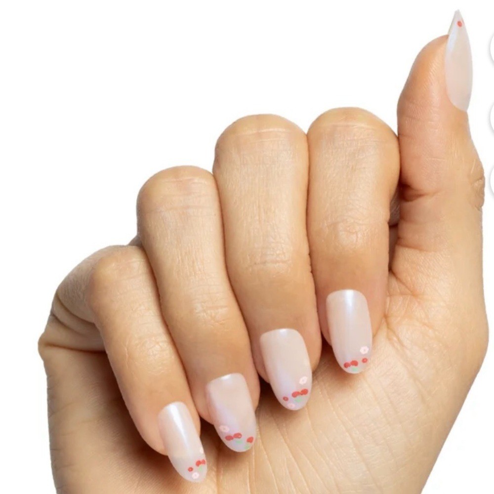 Olive & June Maximalist Instant Mani Press-On Nails -Cherry Floral Chrome French