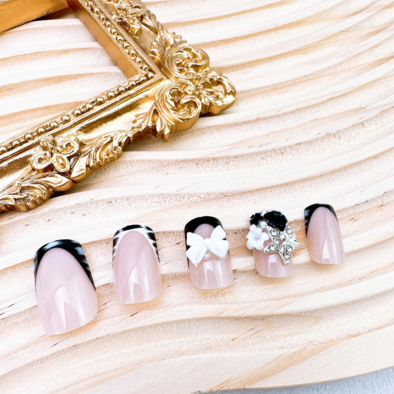 24pcs Black French Tip Press on Nails Short Square Bow Fake Nails with 3D Bla…