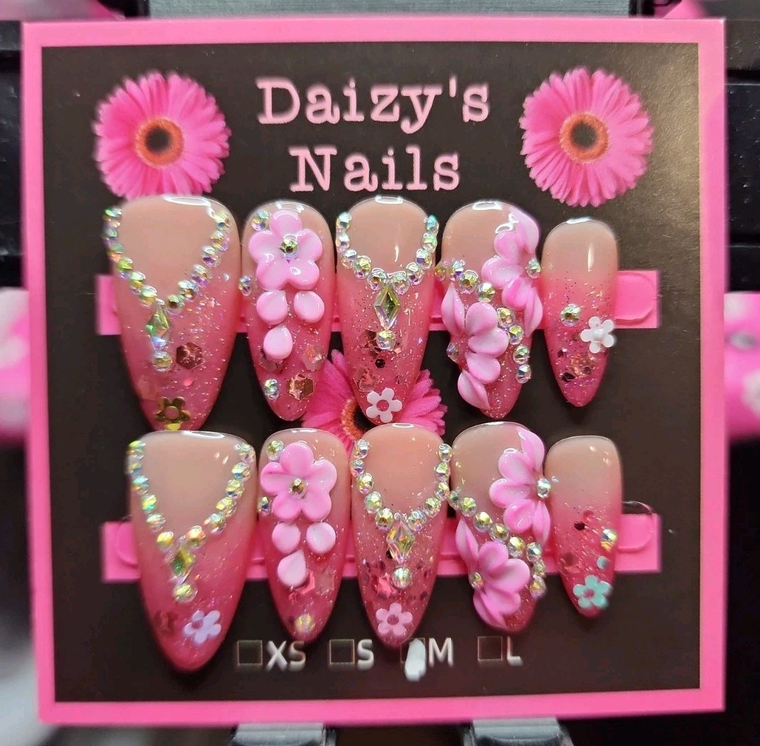 Medium Size Press-on Nail 10Pc Set Handmade Almond 3D Gems Floral 2.5 Cm Length