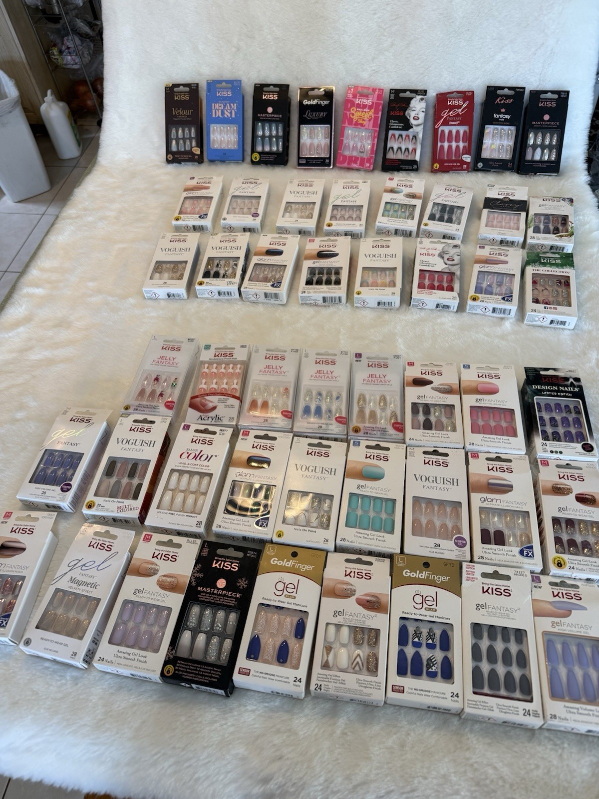 ( lot of 300 )sets of KISS NAILS, Assorted Press-On Nail