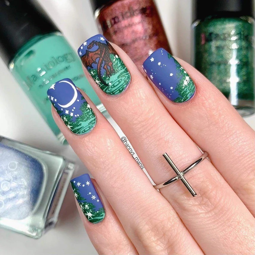 Mythical Creatures: Horns & Flames (MXM070) – Nail Stamping Plate